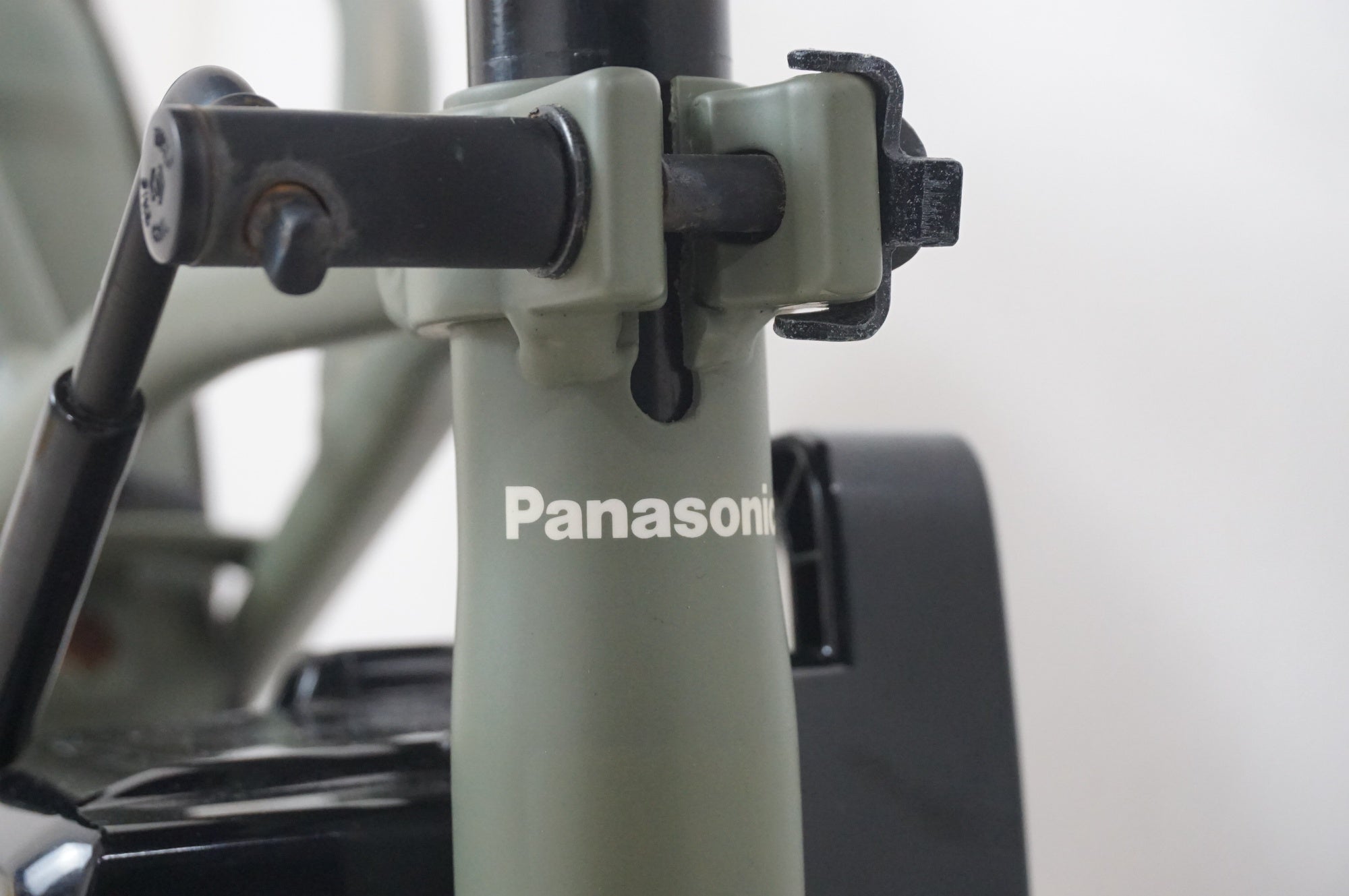 PANASPNIC 「パナソニック」 ギュット・クルーム・F・DX BE-FHD031G 2023年モデル 20インチ 電動アシスト自転車 / 福岡店