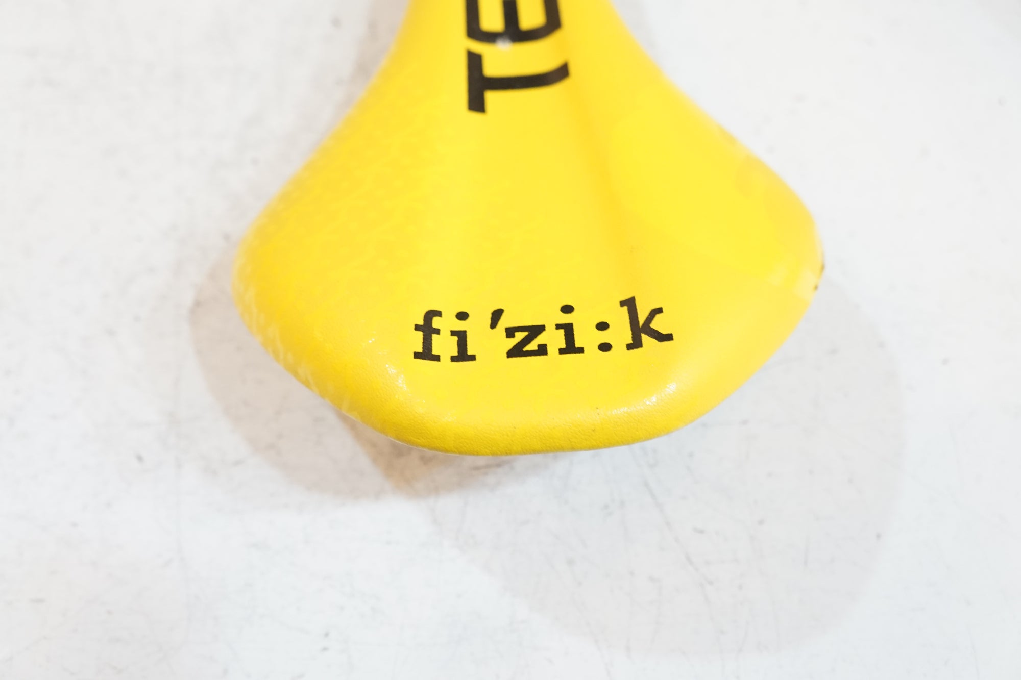 FIZIK 「フィジーク」 ANTARES VS TEST サドル / バイチャリ浦和ベース