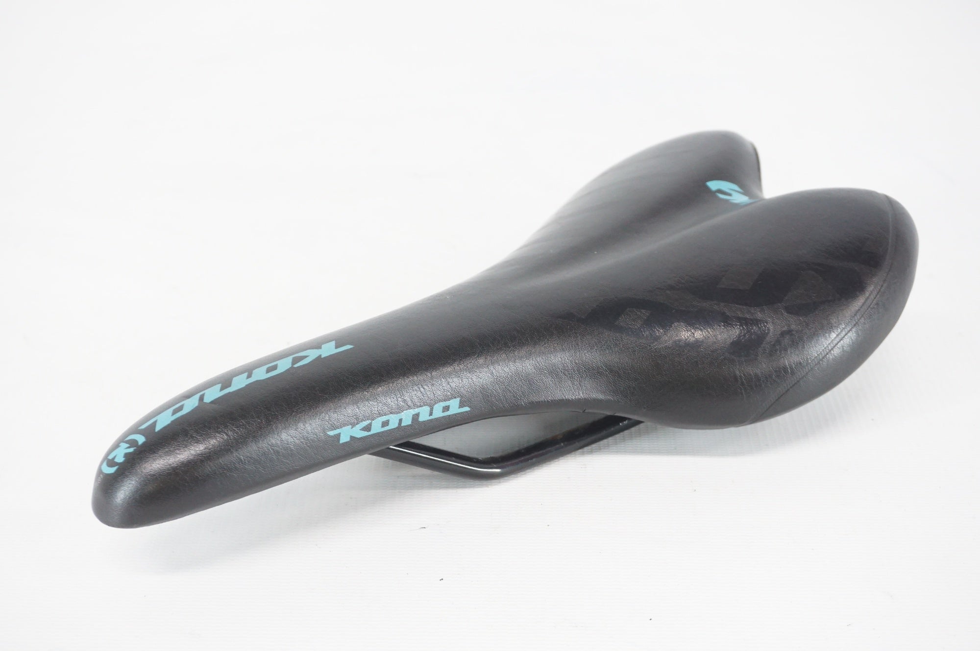 KONA 「コナ」 純正 サドル / 阪急塚口店