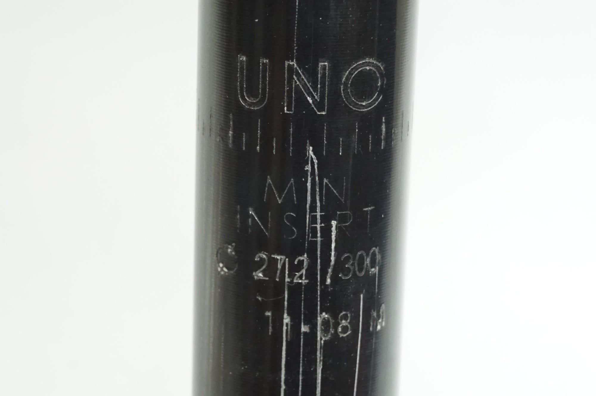 UNO 「ウノ」 サスペンション 300mm φ27.2 シートポスト / 大宮店