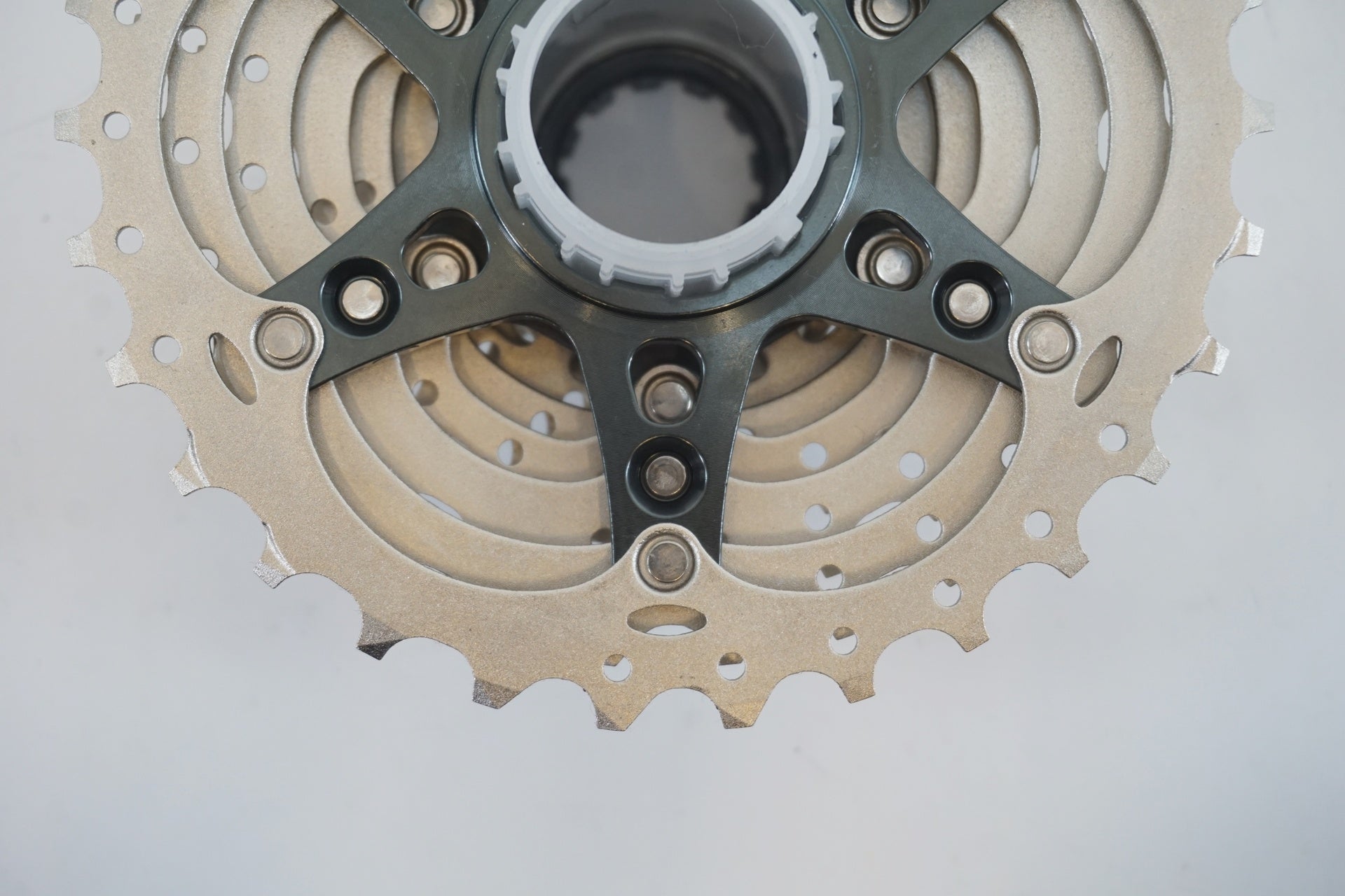 SHIMANO 「シマノ」 ULTEGRA CS-R8000 11-30T スプロケット / 有明