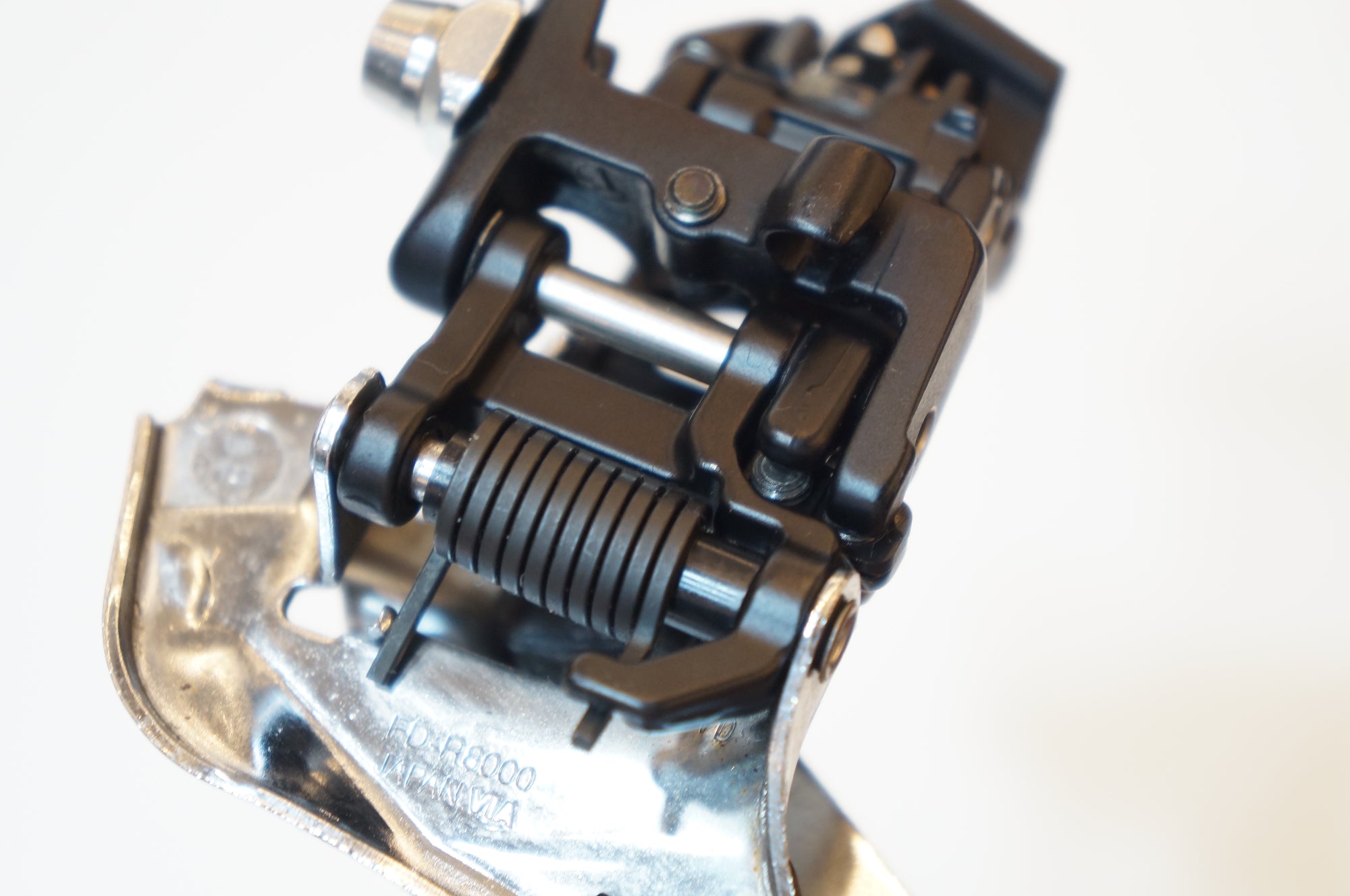 SHIMANO 「シマノ」 ULTEGRA FD-R8000 フロントディレイラー / バイチャリ浦和ベース