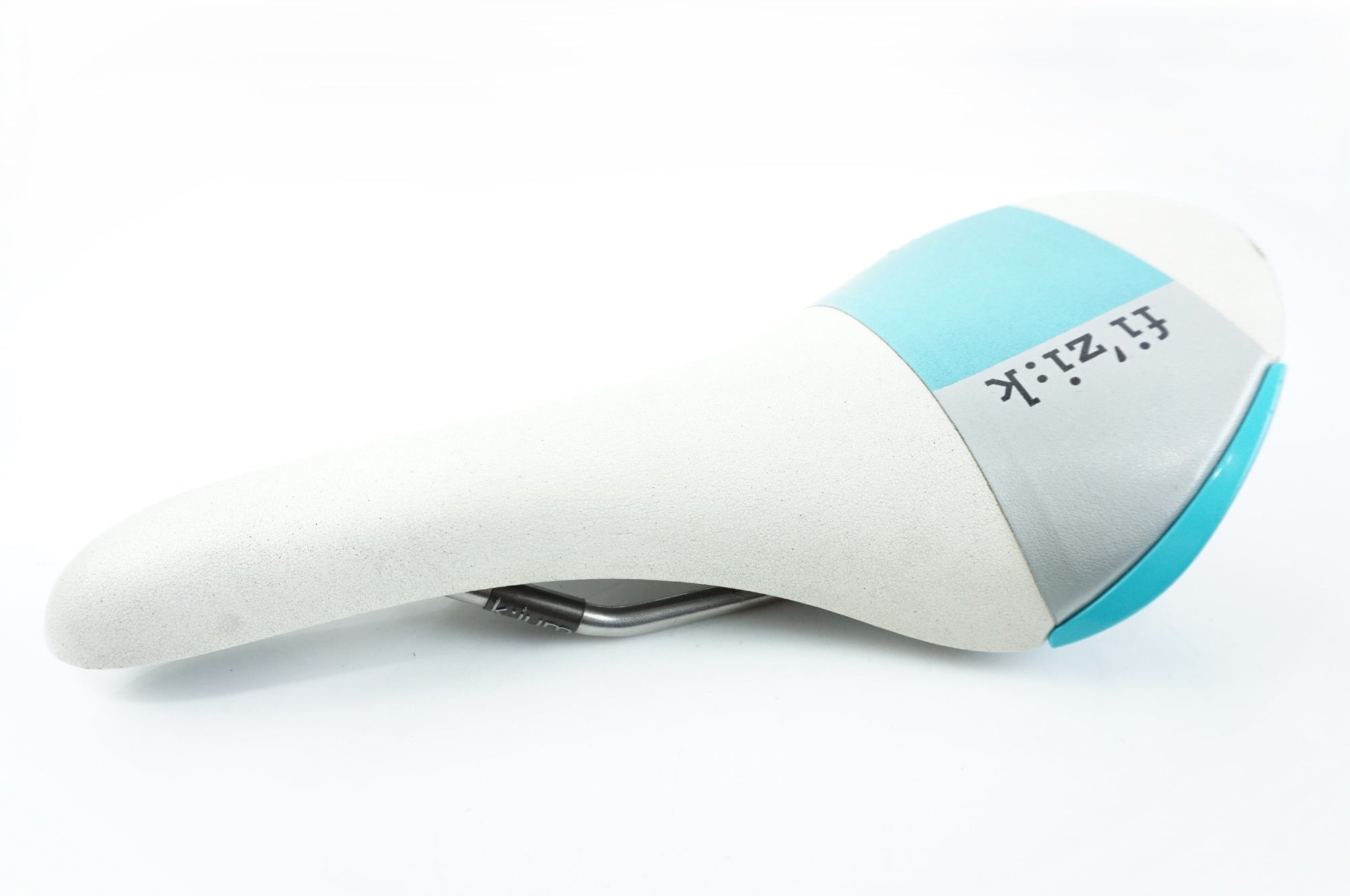 FIZIK 「フィジーク」 ALIANTE R3 サドル / 中目黒店