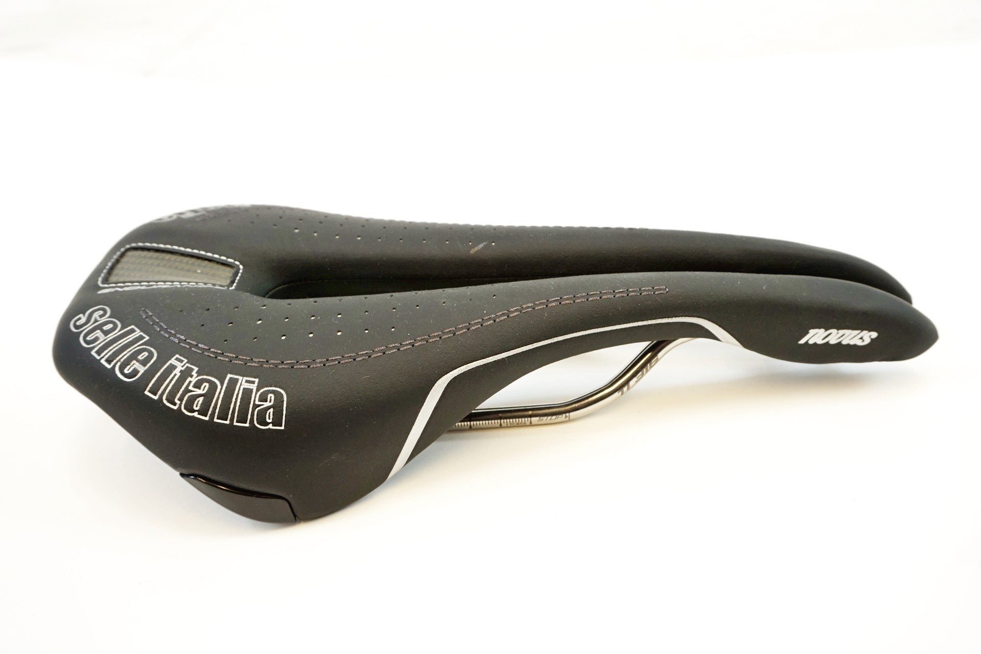 SELLE ITALIA 「セライタリア」 NOVUS SUPERFLOW ENDURANCE S サドル / 有明ガーデン店