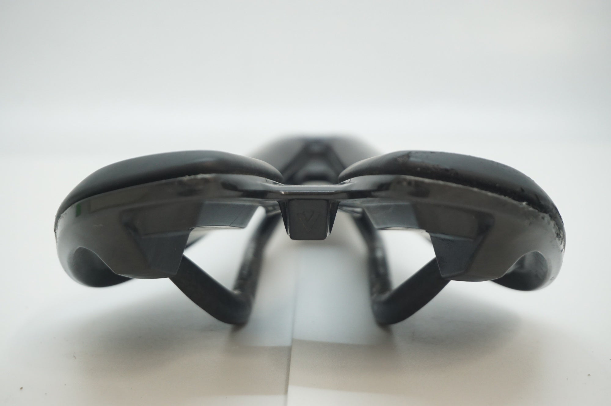 GIANT 「ジャイアント」 FLEET SLR CARBON サドル / 福岡店