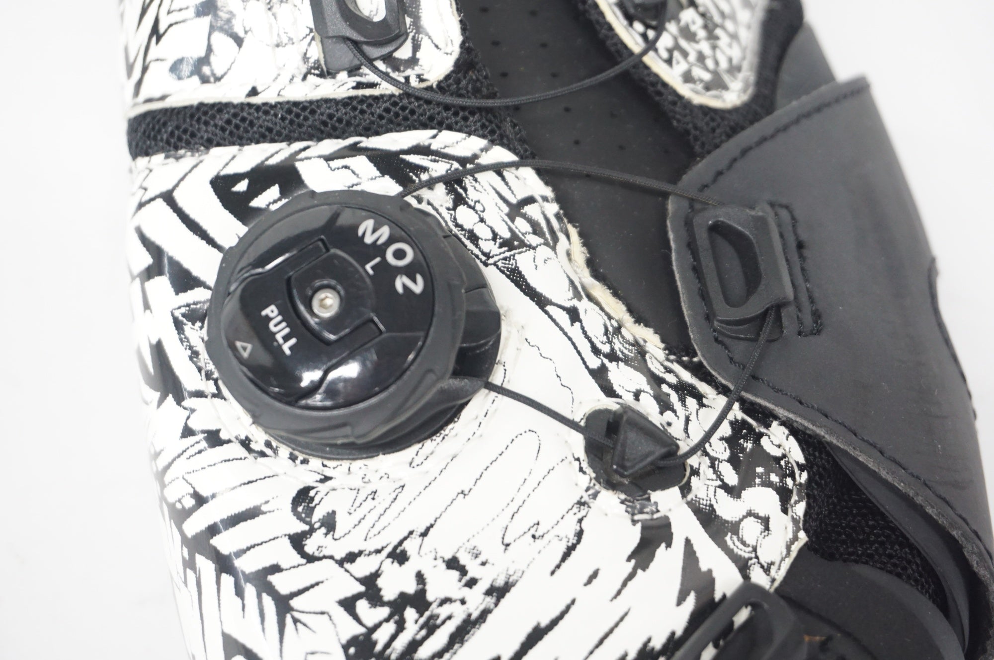 リンタマン（LINTAMAN） ADJUST ROAD PRO 42 Lintaman Adjust Pro Plus Shoe Review: Massive Adjustment