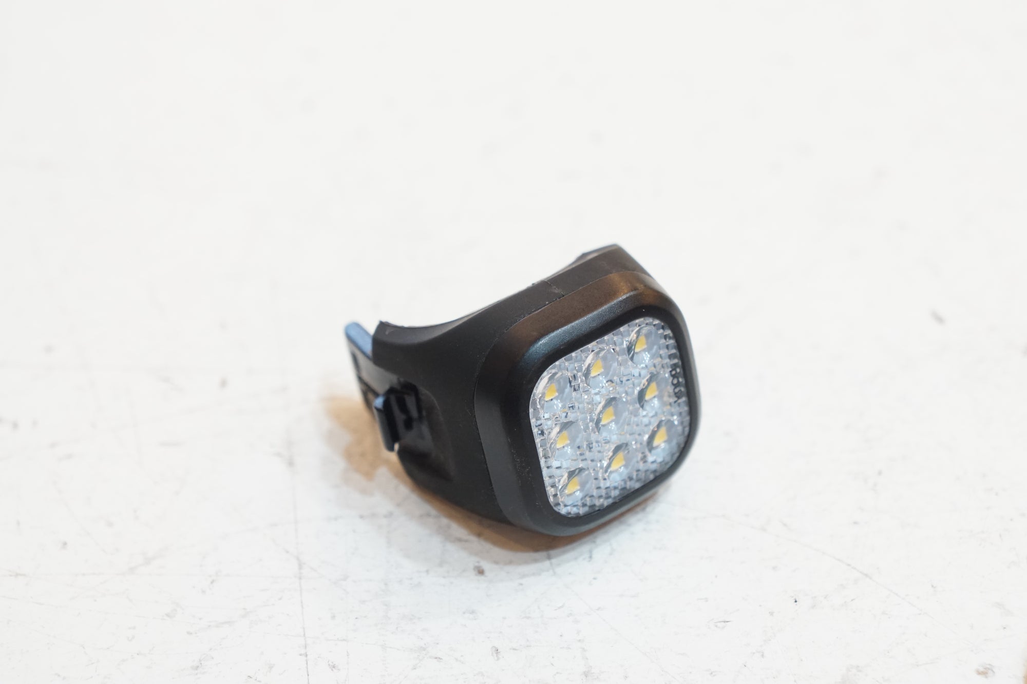 KNOG 「ノグ」 BLINDER MINI NINER フロントライト / バイチャリ浦和ベース