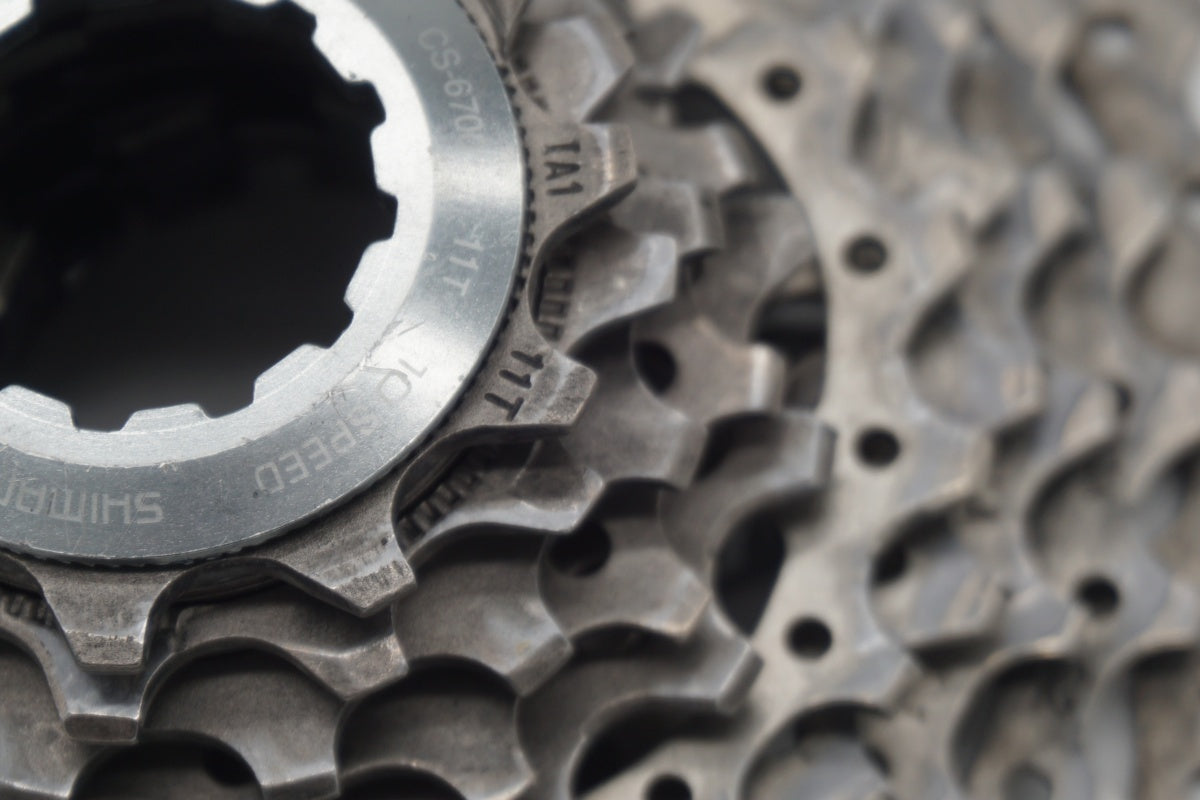 シマノ アルテグラ CS-6700 11-28Tスプロケット/新品KMCチェーン Amazon | シマノ（SHIMANO） ULTEGRA CS-6700 11-23T カセット
