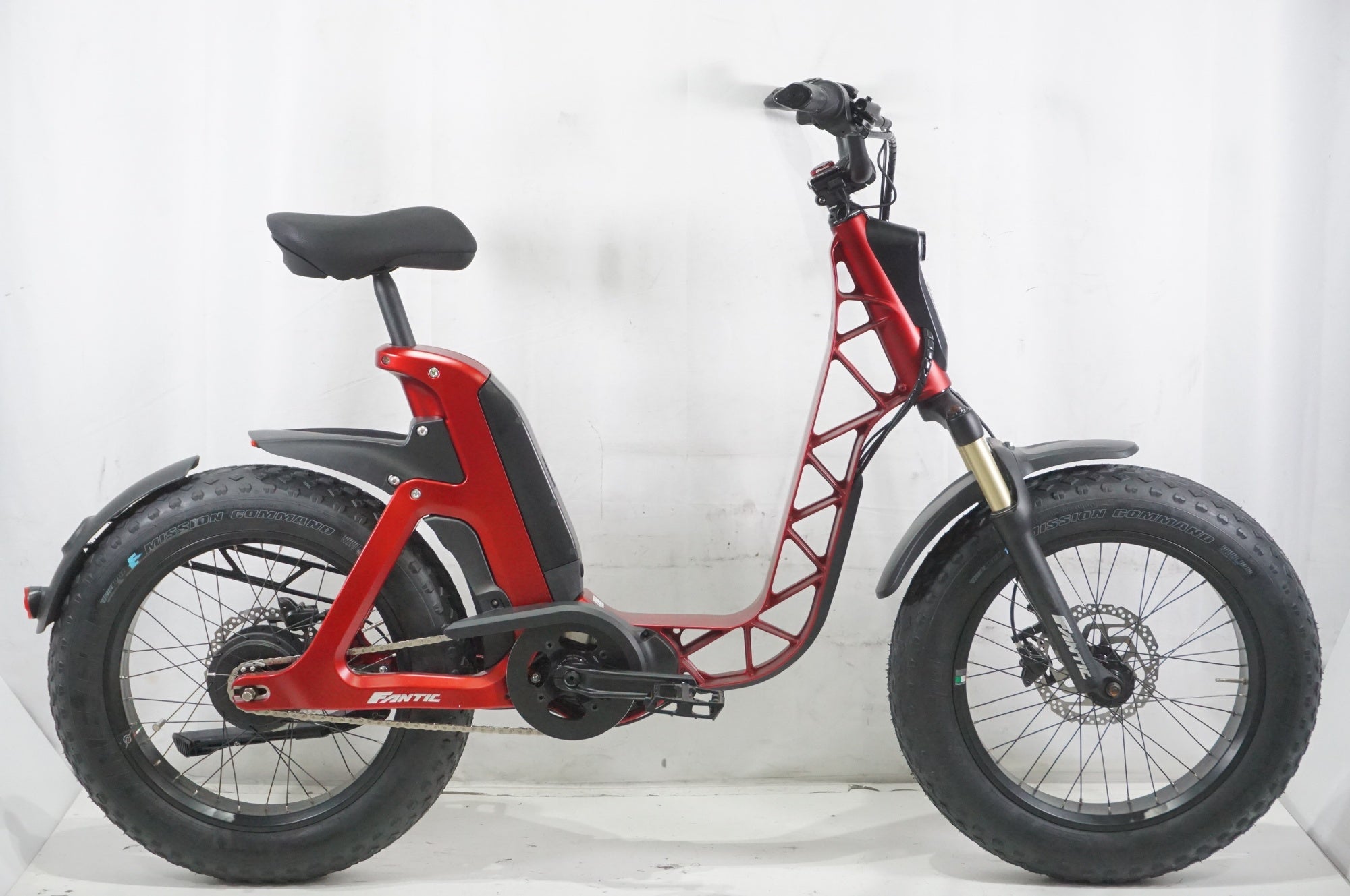 FANTIC 「ファンティック」 ISSIMO FUN 2024年モデル 20インチ e-bike / AKIBA店