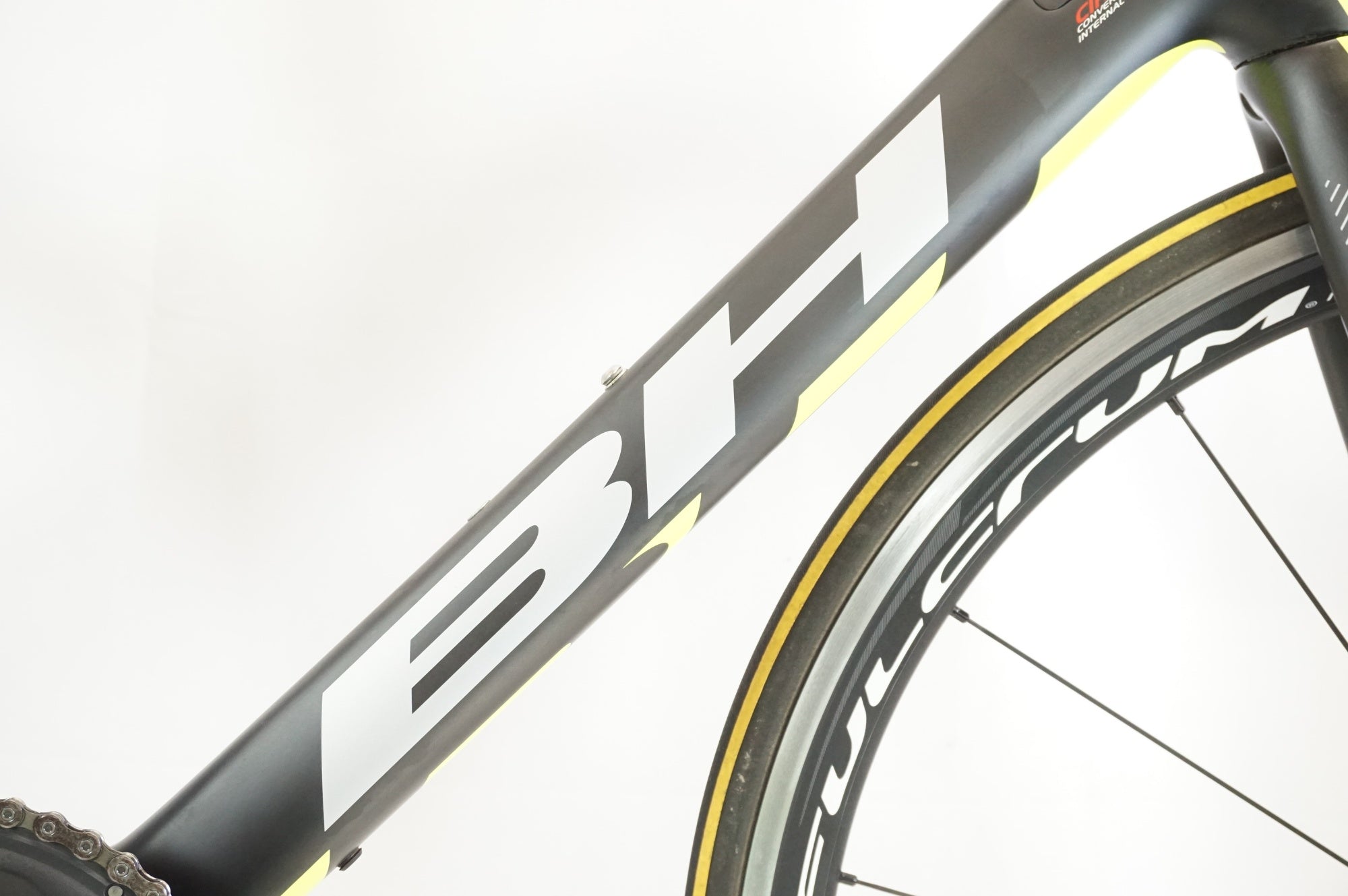 BH 「ビーエイチ」 QUARTZ 2016年モデル ロードバイク / 宇都宮店