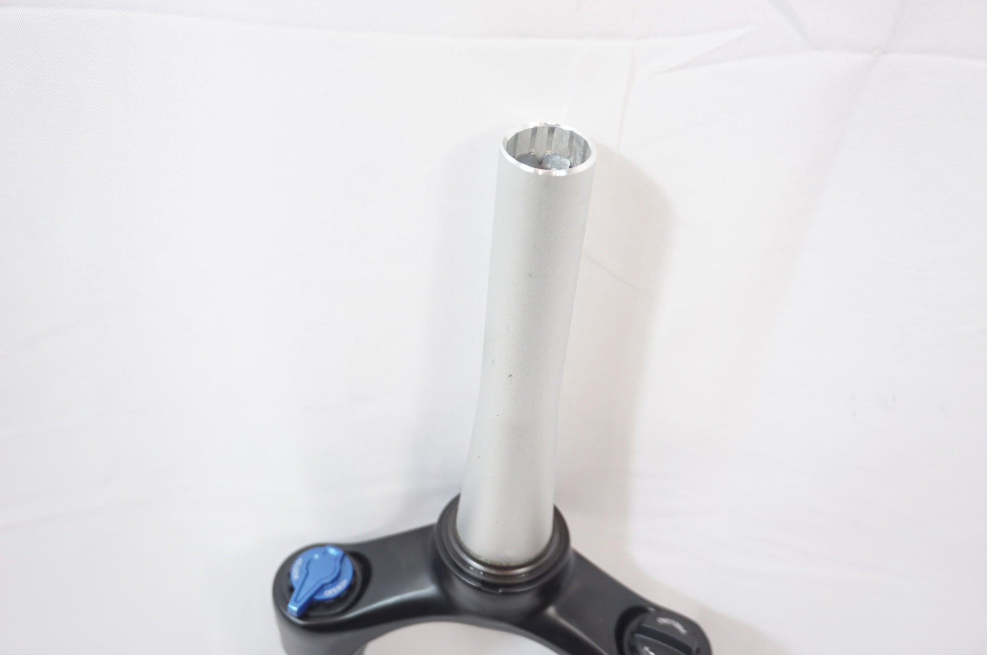 SR SUNTOUR 「サンツアー」 XCR 29インチ サスペンションフォーク / 世田谷店