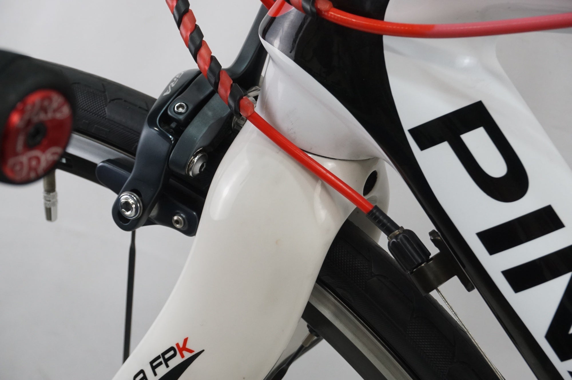 PINARELLO 「ピナレロ」 FP3 2009年モデル カスタム ロードバイク PINARELLO 「ピナレロ」 FP3 2009年モデル カスタム ロードバイク