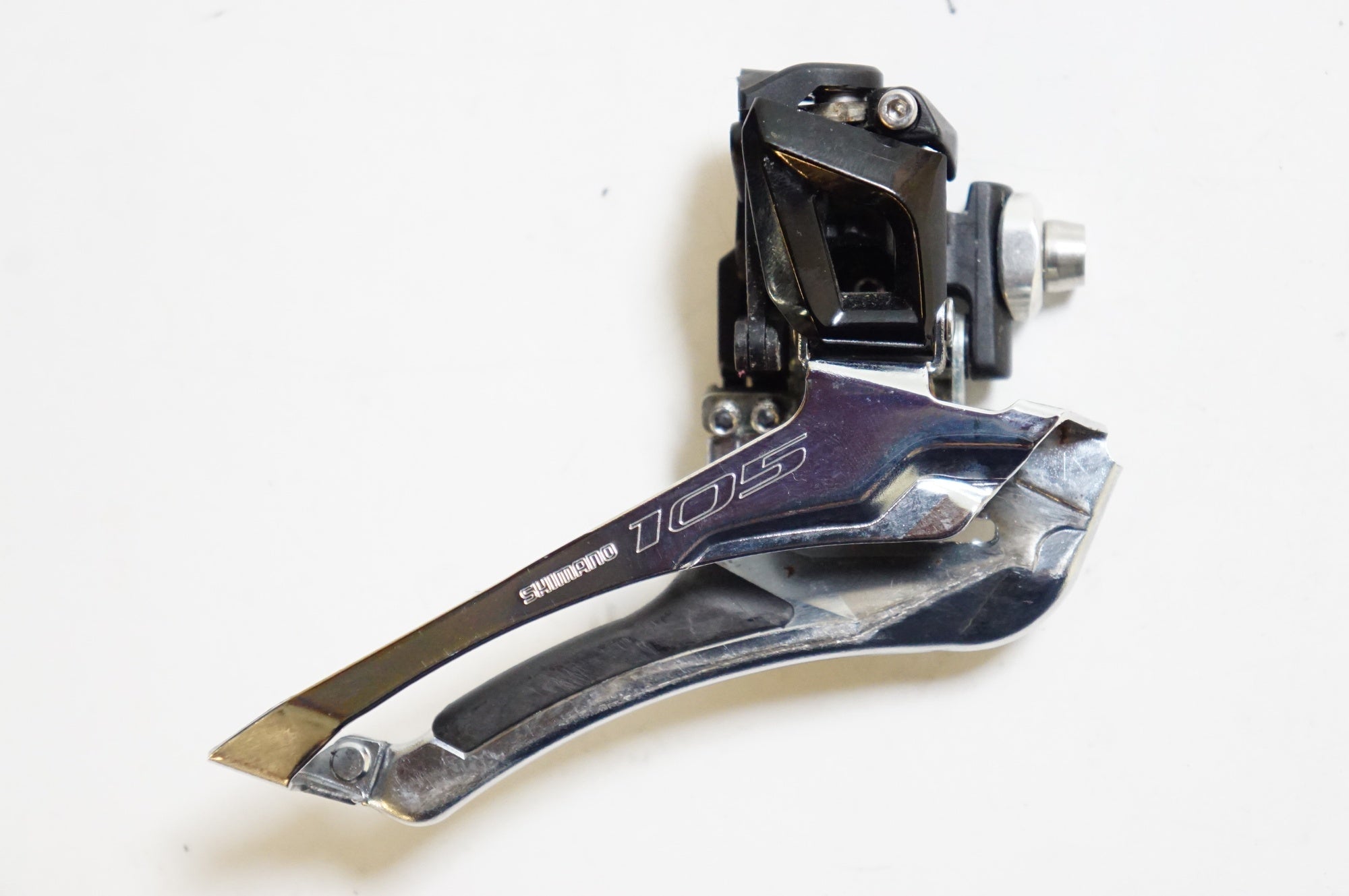 SHIMANO 「シマノ」 105 FD-5801 フロントディレイラー / 熊谷本店