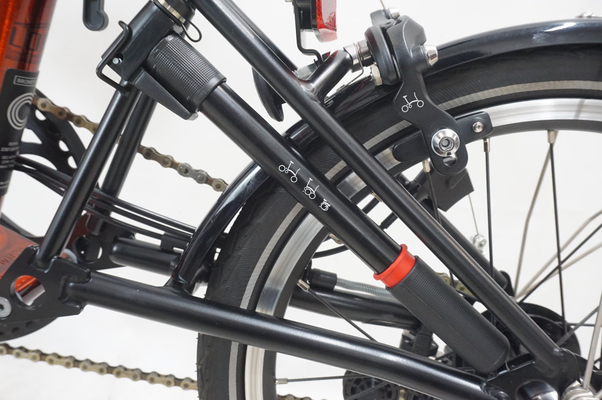 BROMPTON 「ブロンプトン」 C LINE EXPLORE MID FLAME LACQUER 2023年モデル 16インチ 折り畳み自転車 / 福岡店
