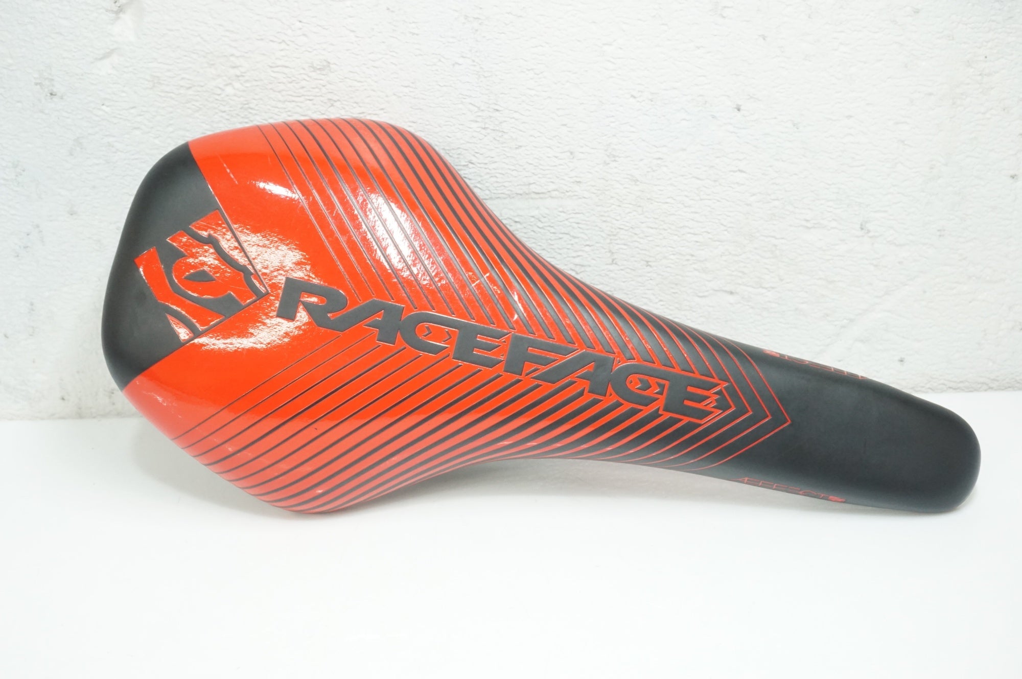 RACEFACE 「レースフェイス」 AEFFECT サドル / 大宮店