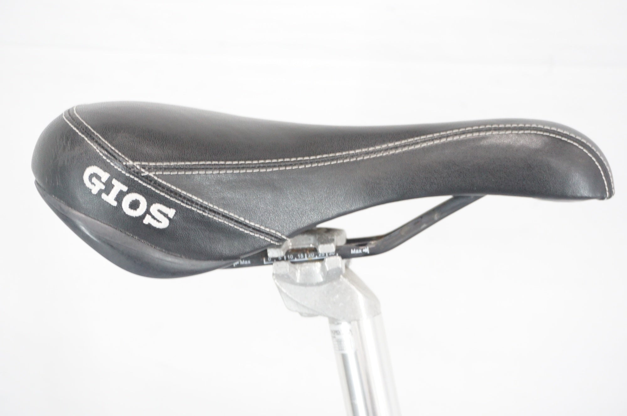 GIOS 「ジオス」 MISTRAL 2016年モデル クロスバイク / 阪急塚口店