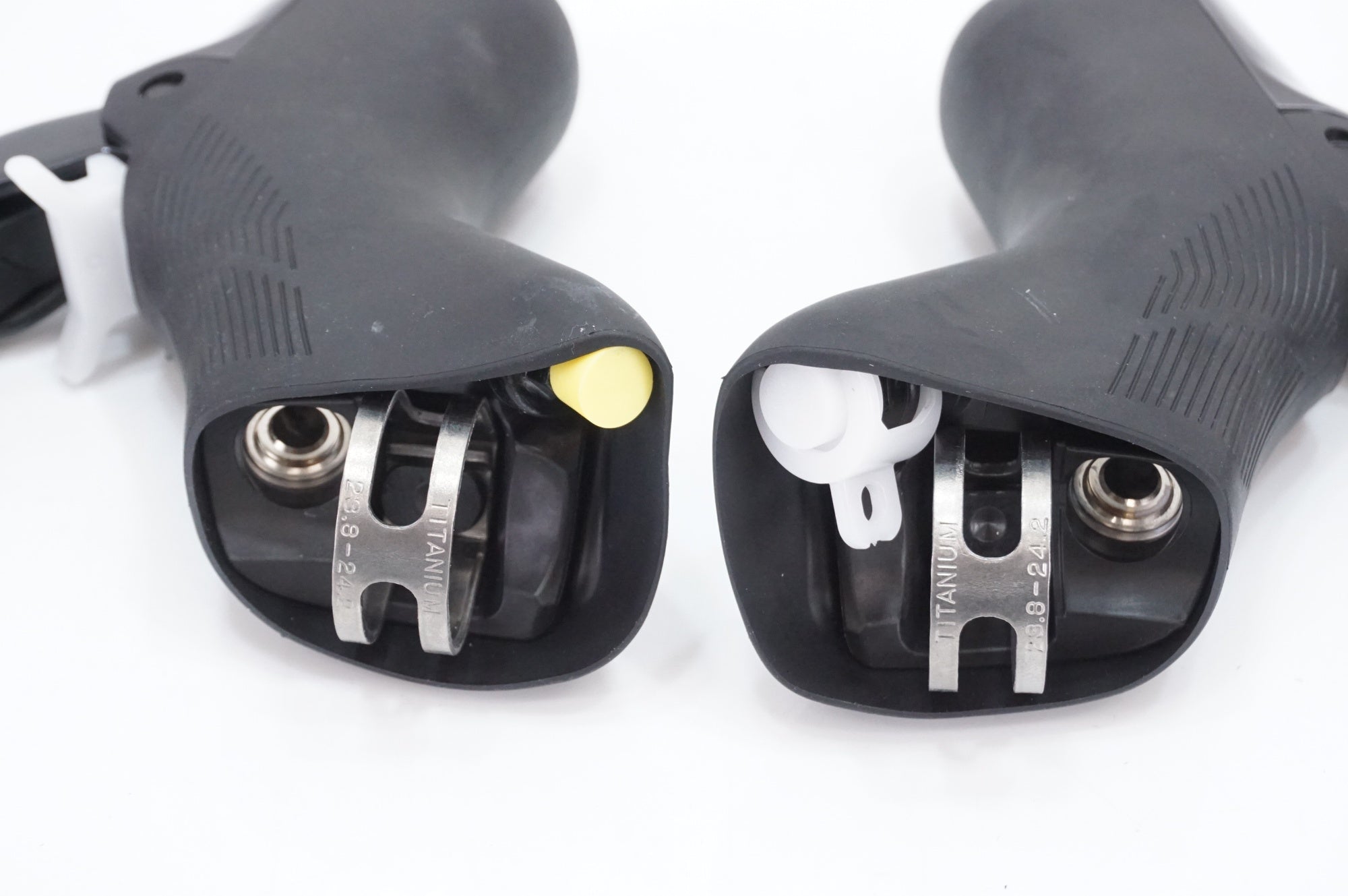 ジャンク品　ST-R9270 Dura-Ace STIレバー 左右セット ジャンク品 ST-R9270 Dura-Ace STIレバー 左右セット