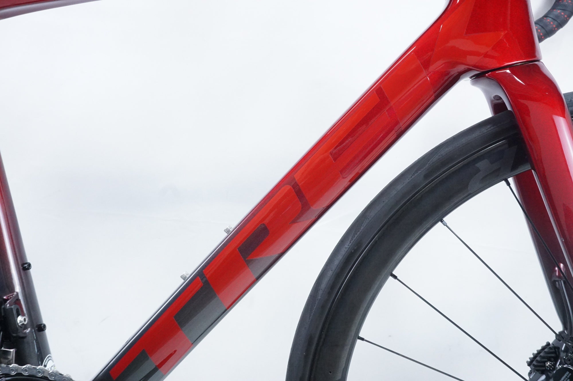 TREK 「トレック」 EMONDA SLR7 DISC 2021年モデル ロードバイク