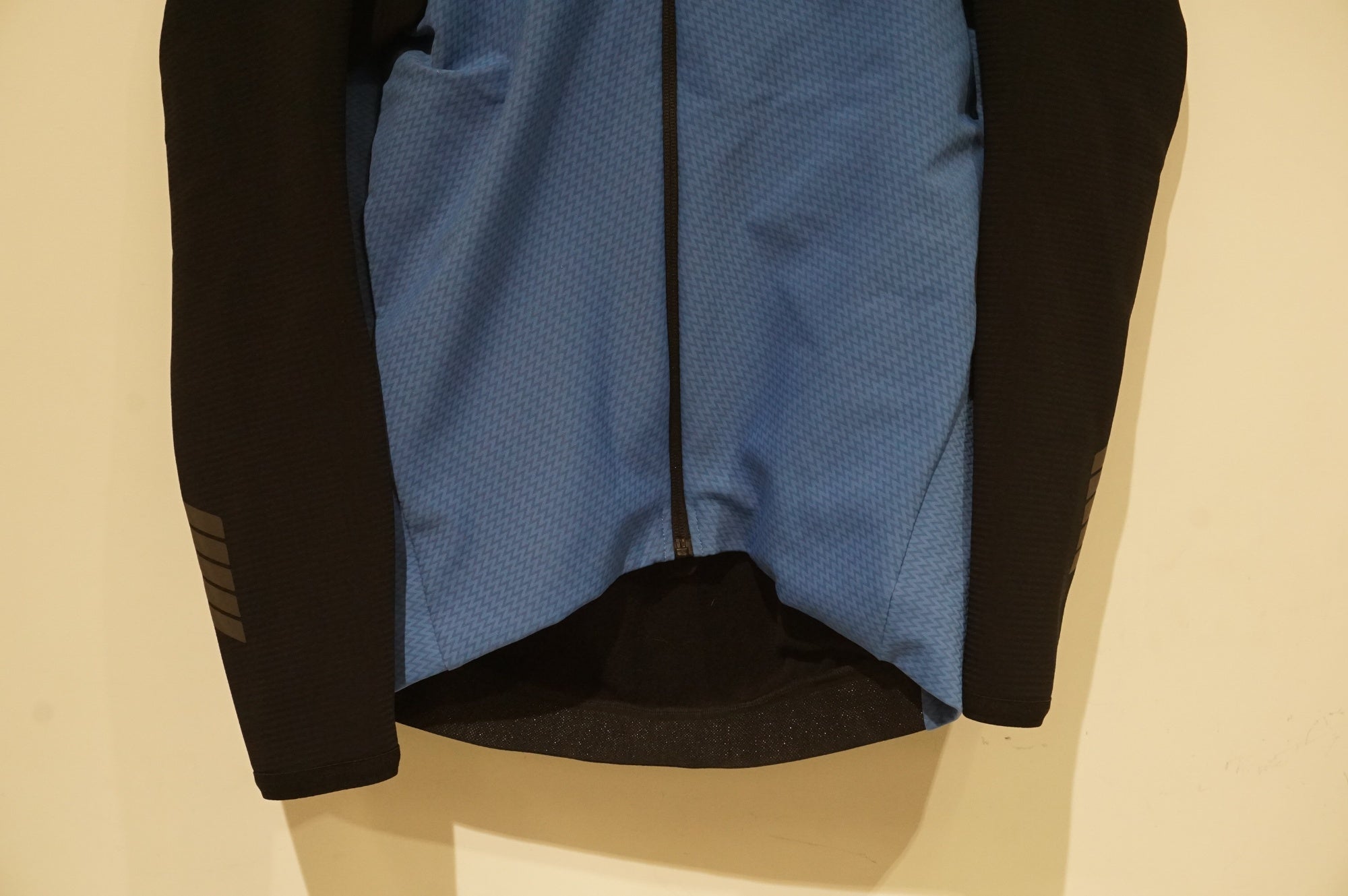 ASSOS 「アソス」 Mサイズ 長袖ウェア / 浜松店 ｜ バイチャリ公式
