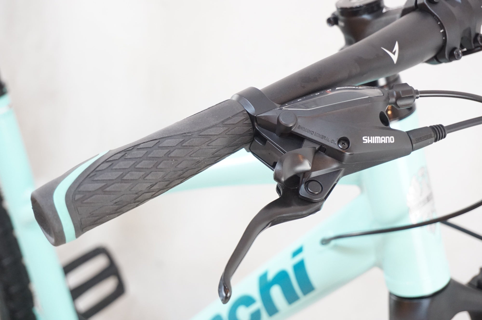 BIANCHI 「ビアンキ」 C-SPORT CROSS DISC 2026年モデル クロスバイク / 浦和ベース