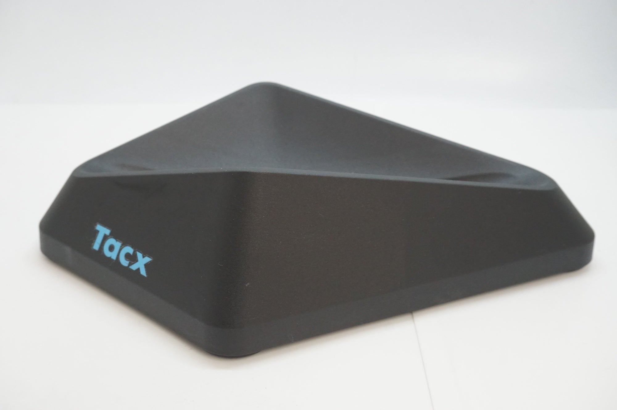 TACX 「タックス」 NEO 2T SMART スマートローラー / 福岡店