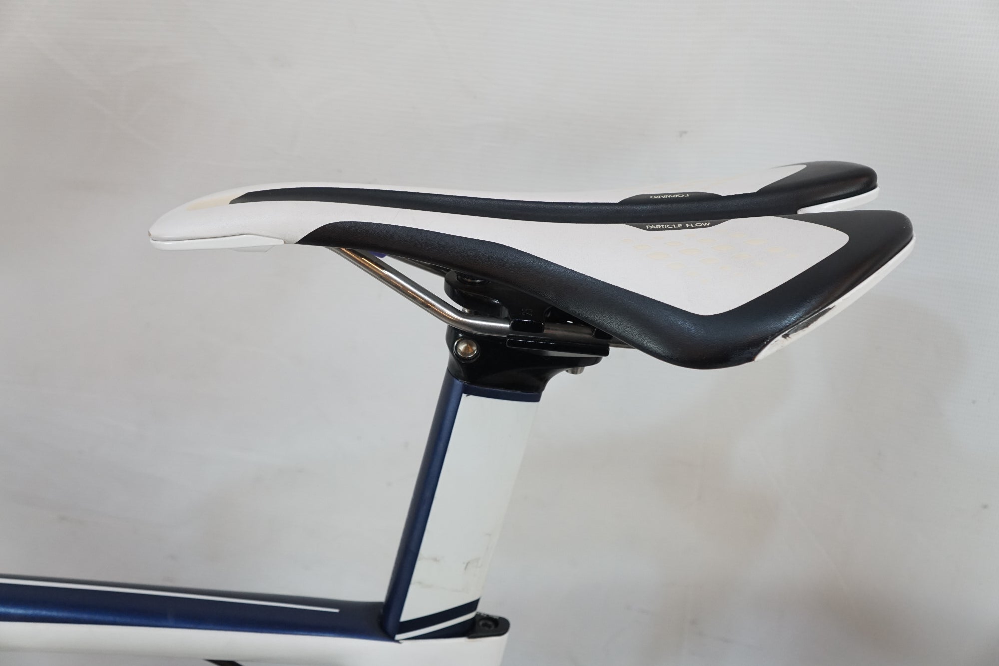 GIANT 「ジャイアント」 LIV ENVIE ADVANCED 2 2017年モデル ロード