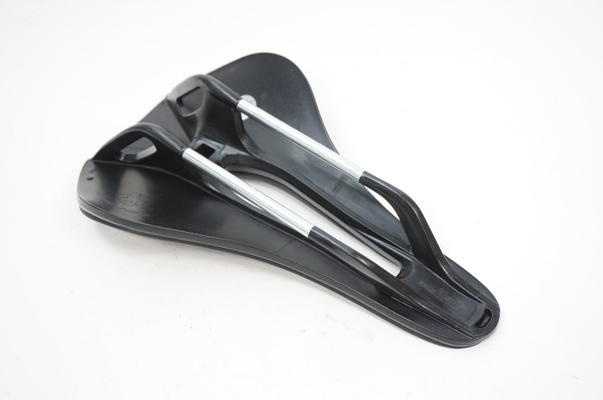 SELLE ITALIA 「セライタリア」 MODEL X SUPERFLOW サドル / 川越店