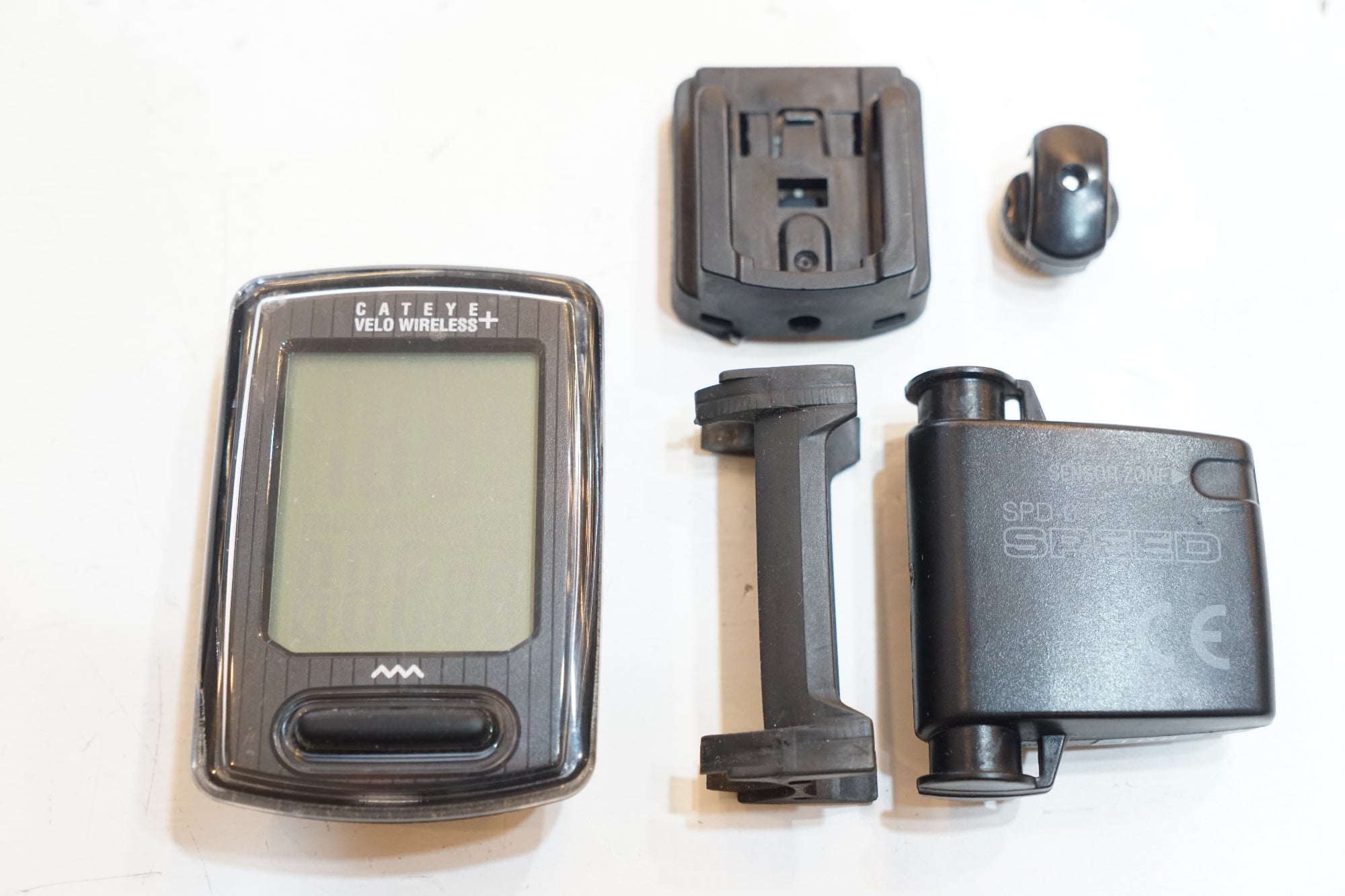 CAT EYE 「キャットアイ」 VELO WIRELESS+ CC-VT235W サイクルコンピューター / バイチャリ浦和ベース