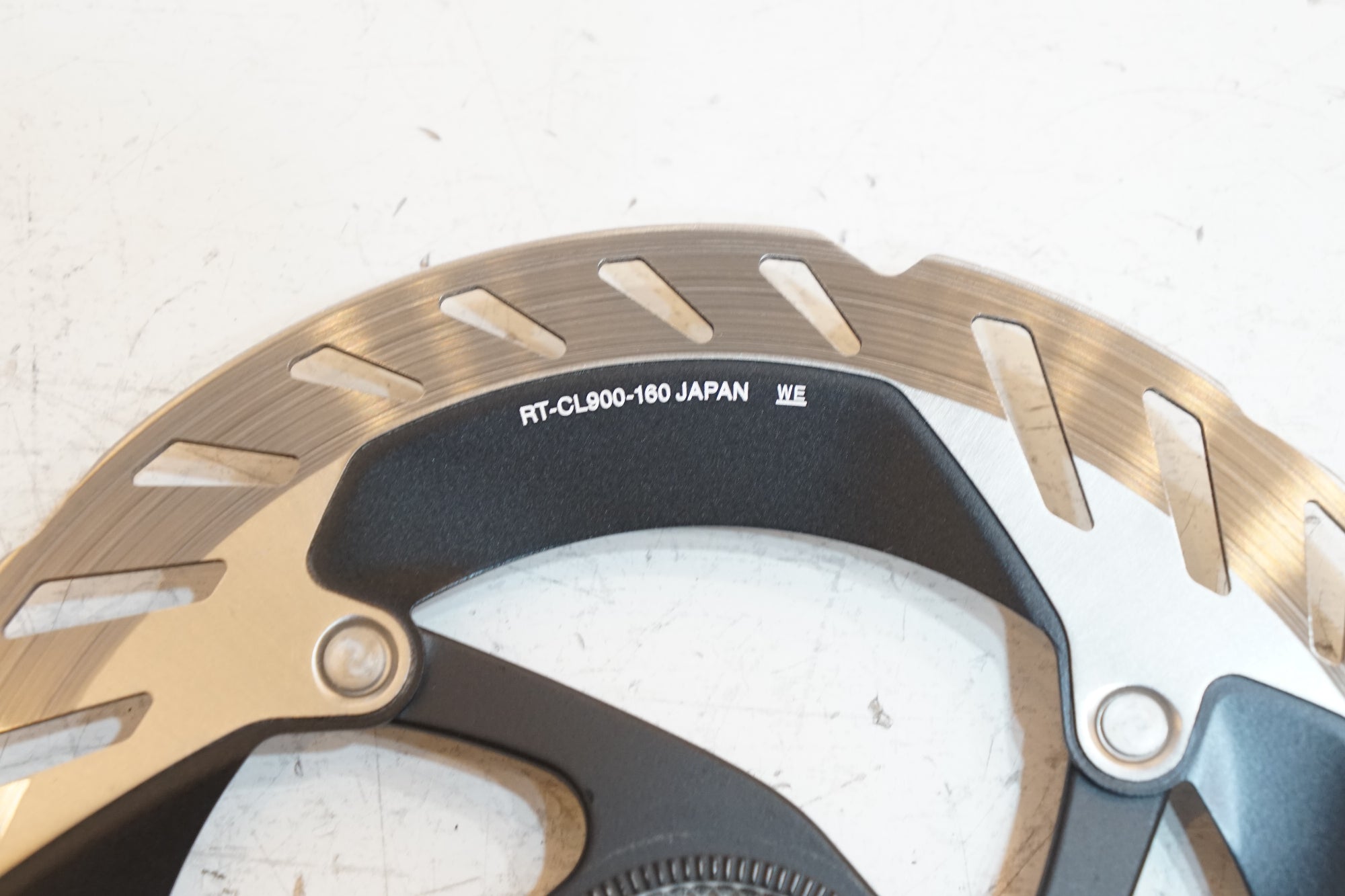 新品 シマノ(SHIMANO) ディスクローター RT-CL900 160mm Amazon | シマノ(SHIMANO) ディスクローター RT-CL900 160mm