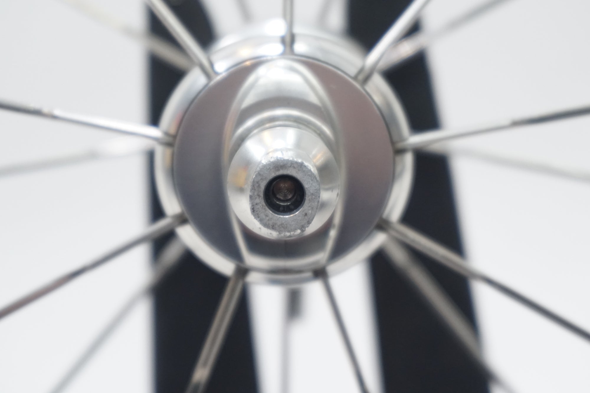 ZIPP 「ジップ」 303 FIRECREST TU フロントホイール / 京都西院店