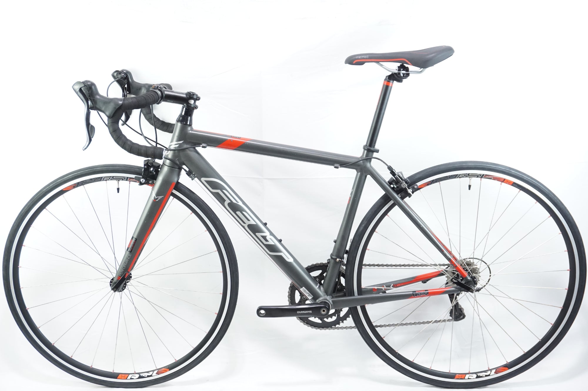 直接引き渡し18000円引き　FELT F95 ロードバイク 700C 直接引き渡し18000円引き FELT F95 ロードバイク 700C 直接