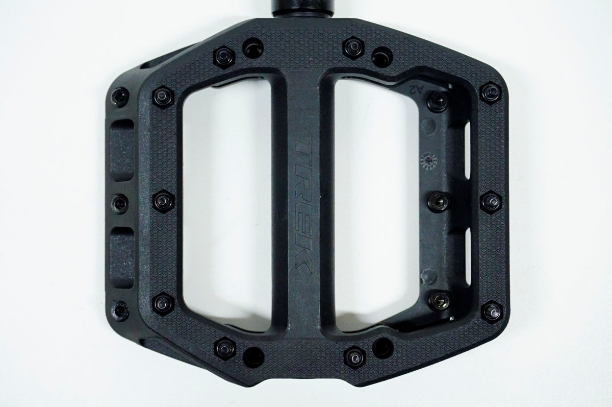 TREK 「トレック」 LINE ELITE ペダル / 名古屋大須店