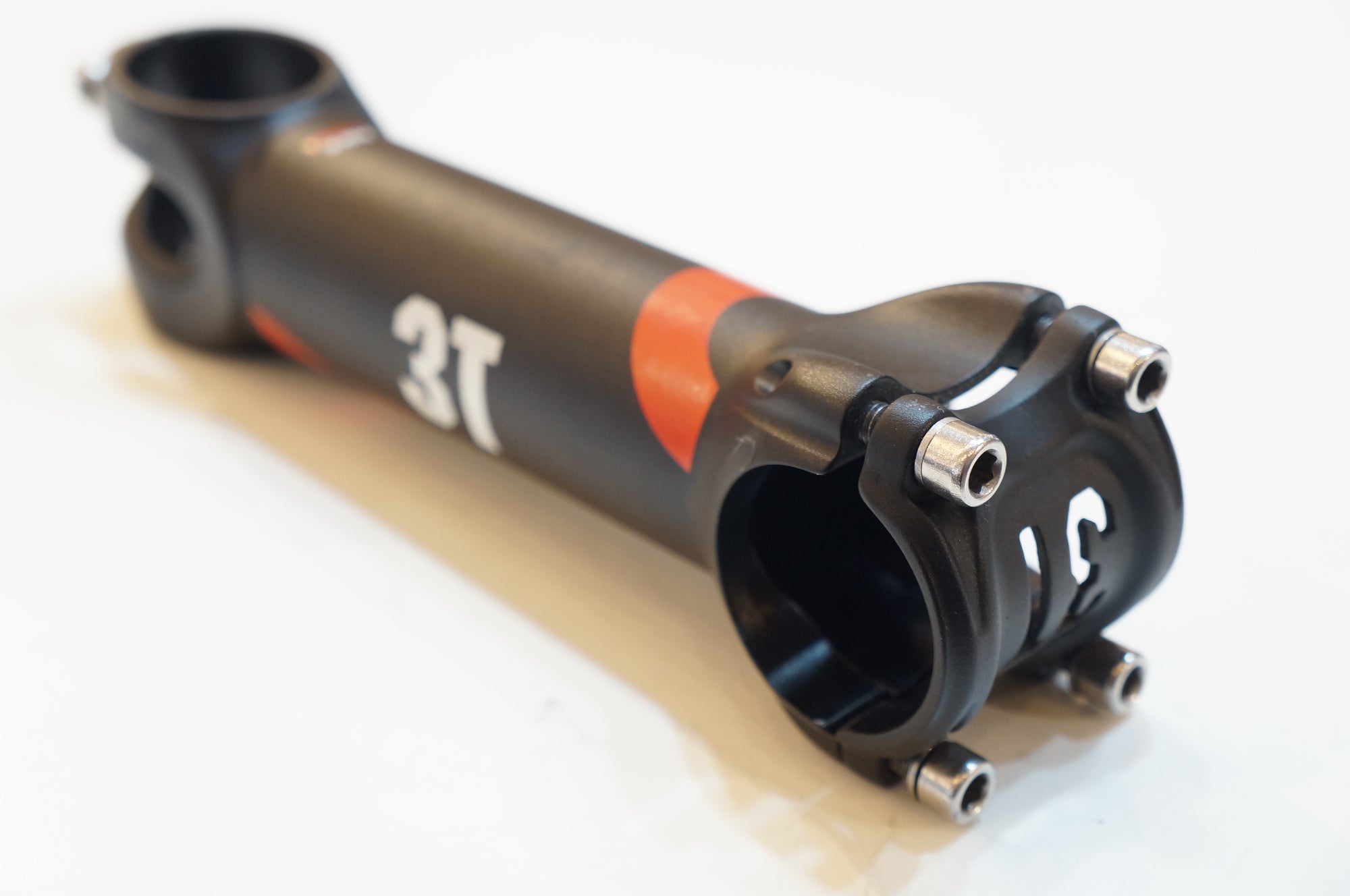3T 「スリーティー」 ARX-TEAM φ31.8 140mm ステム / バイチャリ浦和ベース