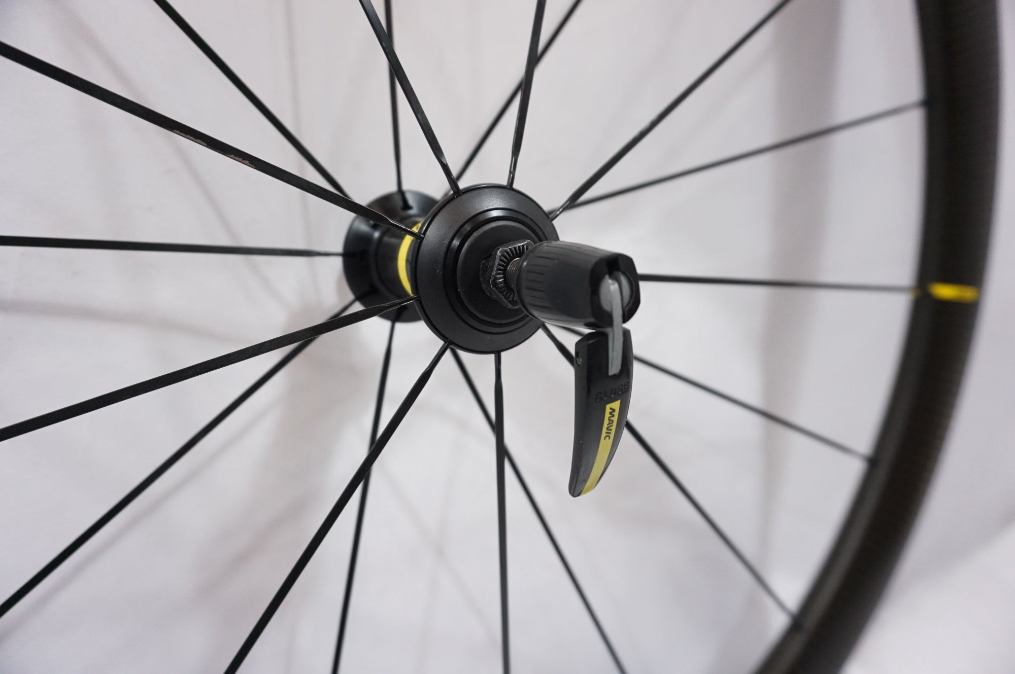 MAVIC「マヴィック」COSMIC PRO CARBON UST シマノ11速 ホイールセット
