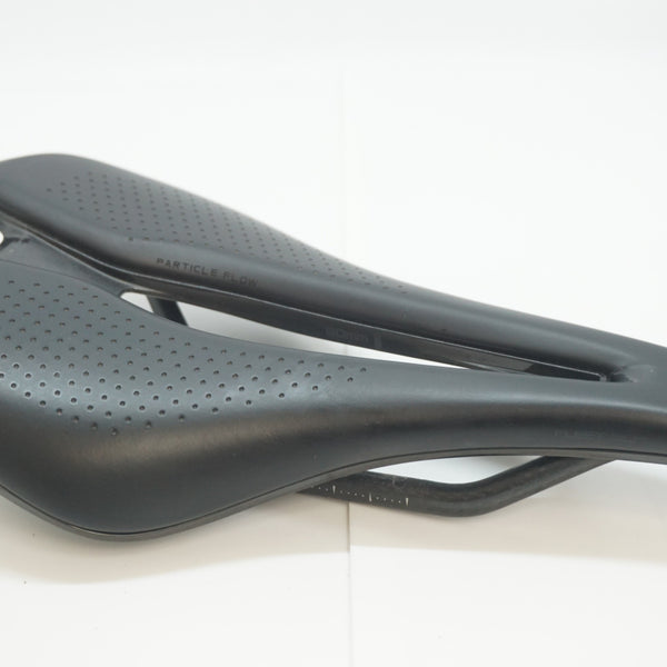 GIANT 「ジャイアント」 FLEET SLR CARBON サドル / 福岡店