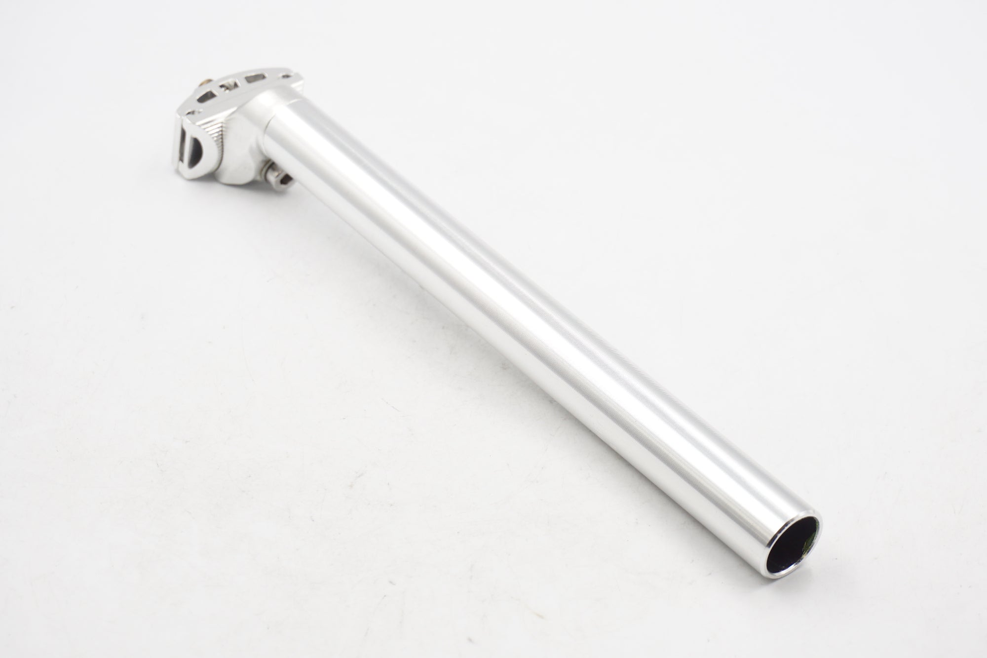 MAGIX 「マジックス」 Φ27.2 300mm シートポスト / 奈良店