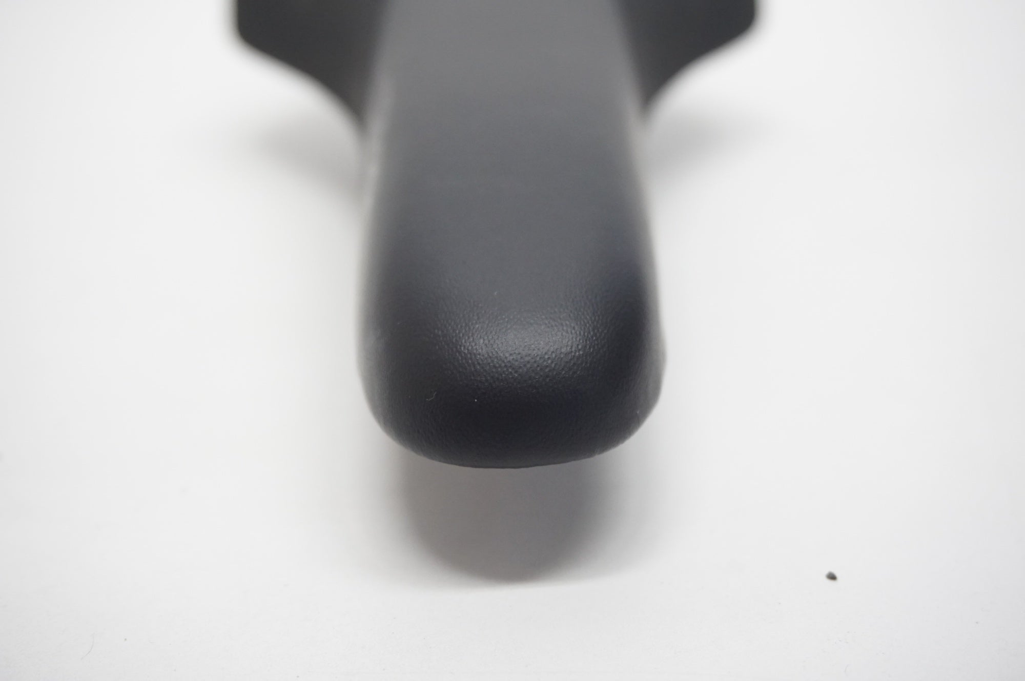 FIZIK 「フィジーク」 ARIONE R1 REGULAR サドル / 福岡店