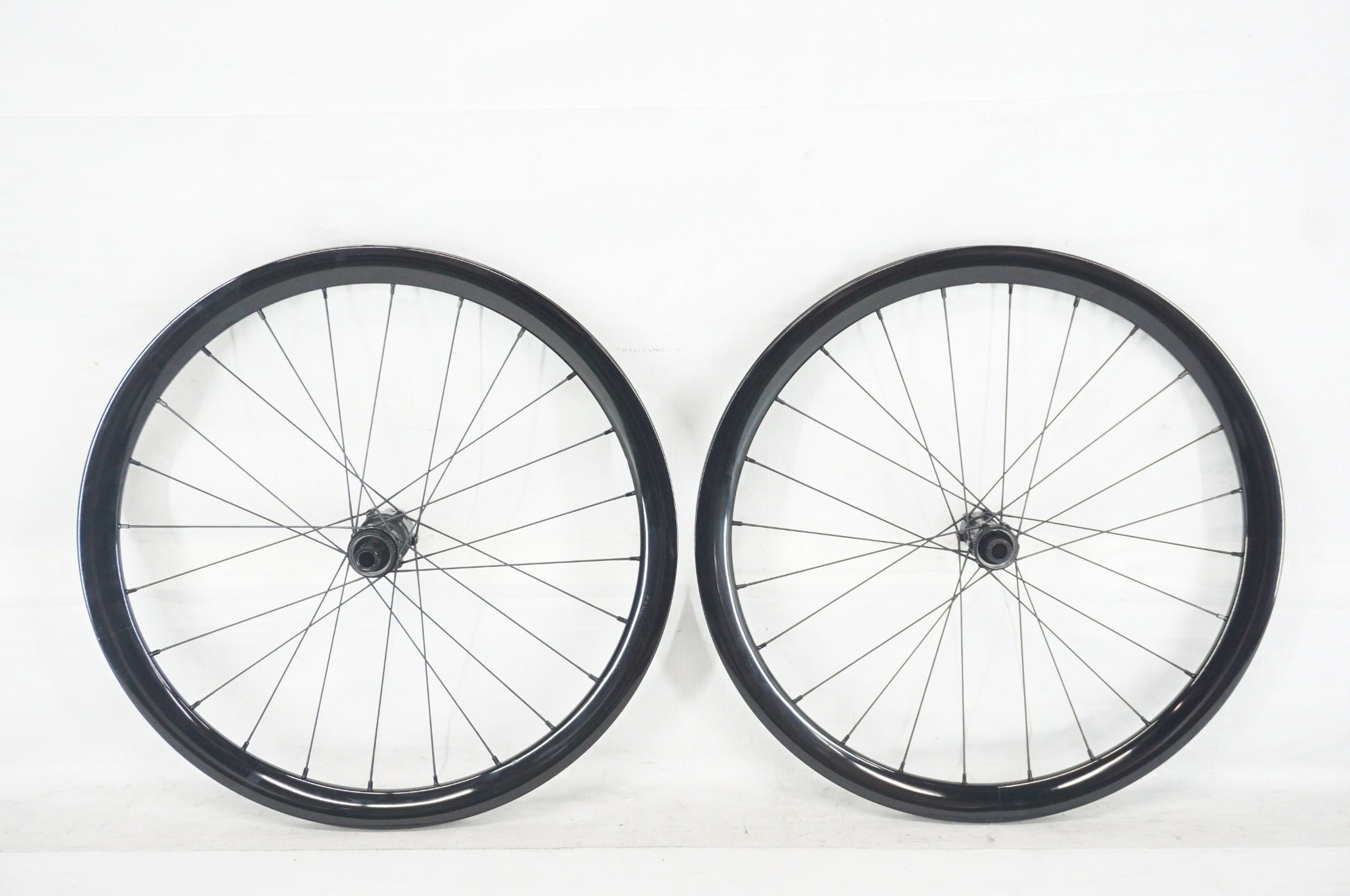 CARACLE-COZ 「カラクルコージー」 DB シマノ11速 純正ホイールセット / 阪急塚口店