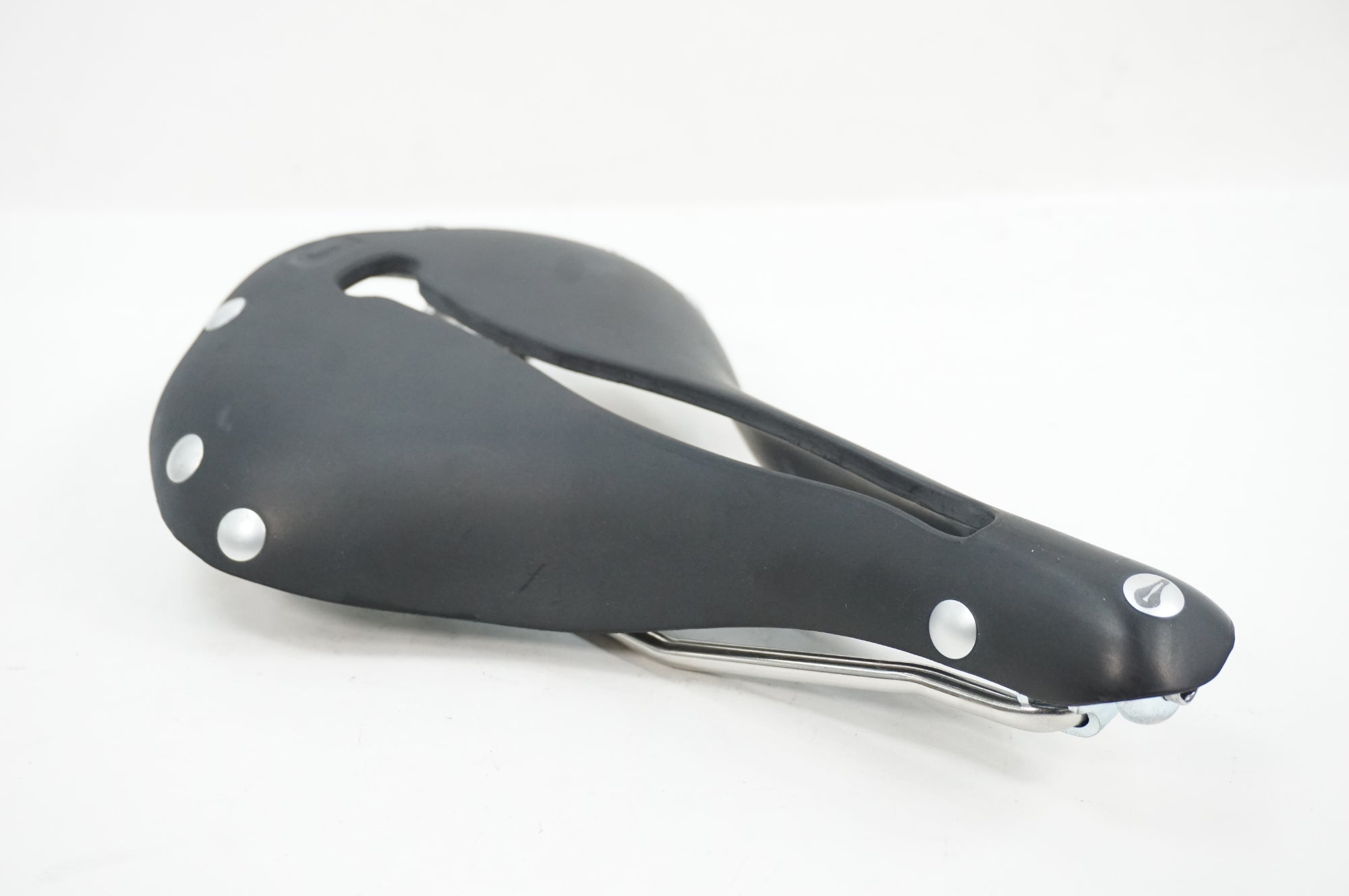 SELLE ANATOMICA 「セラアナトミカ」 R2 RUBBER サドル / 川越店