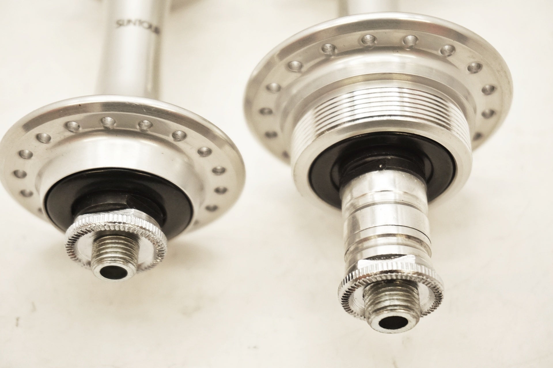 SUNTOUR 「サンツアー」 SUPERBE PRO ハブセット / 有明ガーデン店