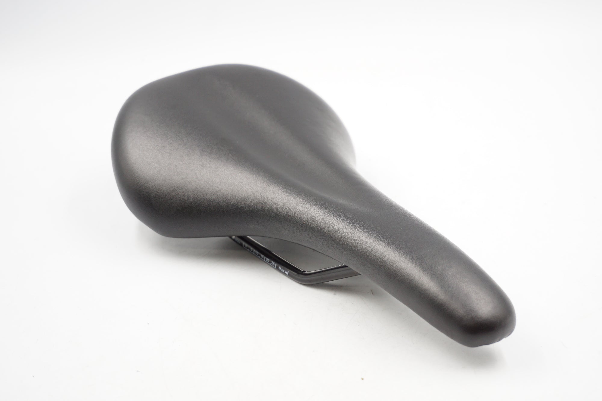 VELO 「ベロ」 サドル / 奈良店