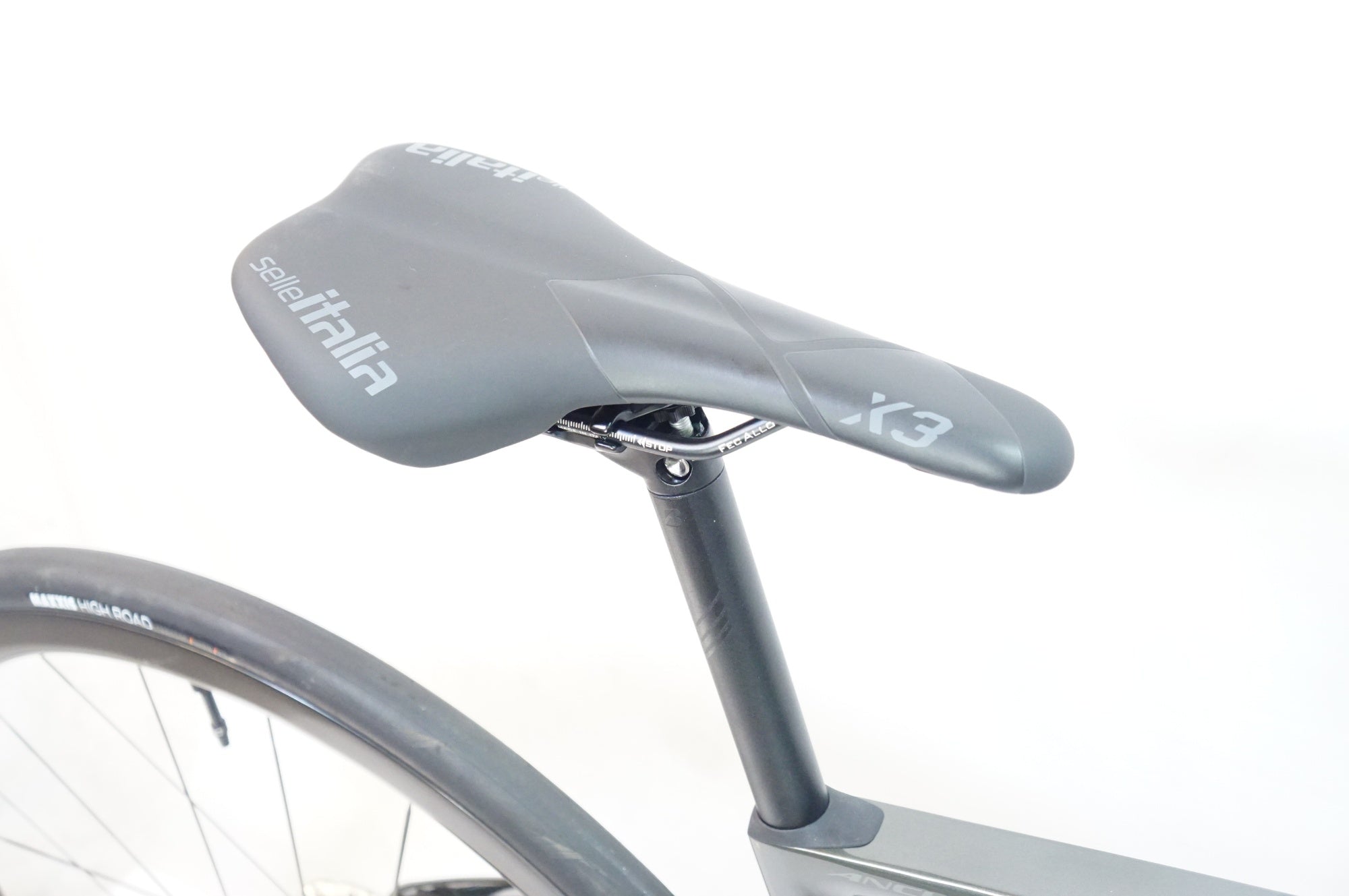 BRIDGESTONE ANCHOR 「ブリヂストン アンカー」 RE8 105 Di2 2025年