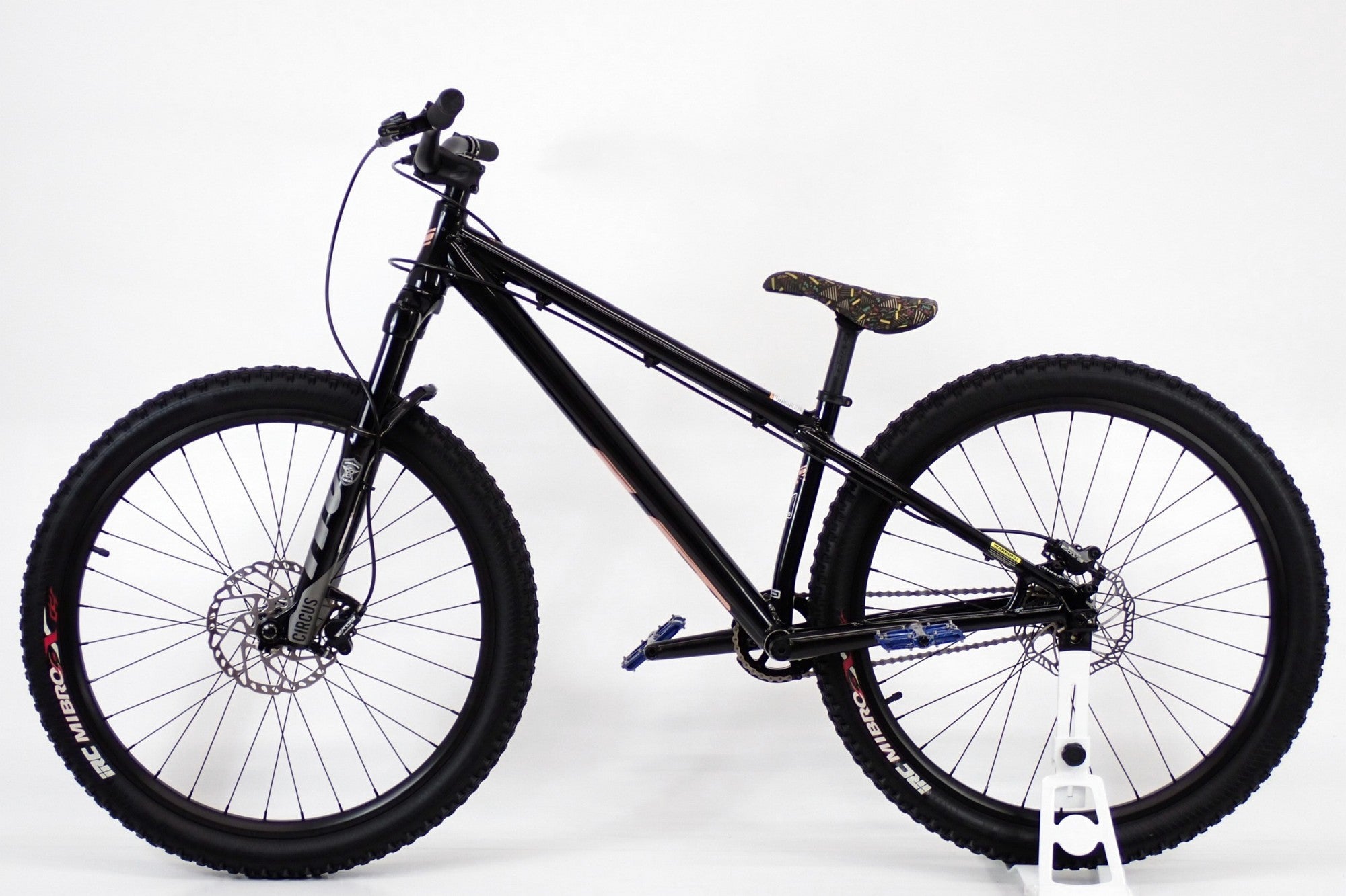 GT 「ジーティー」 LABOMBA PRO 2024年モデル マウンテンバイク / 伊勢崎店