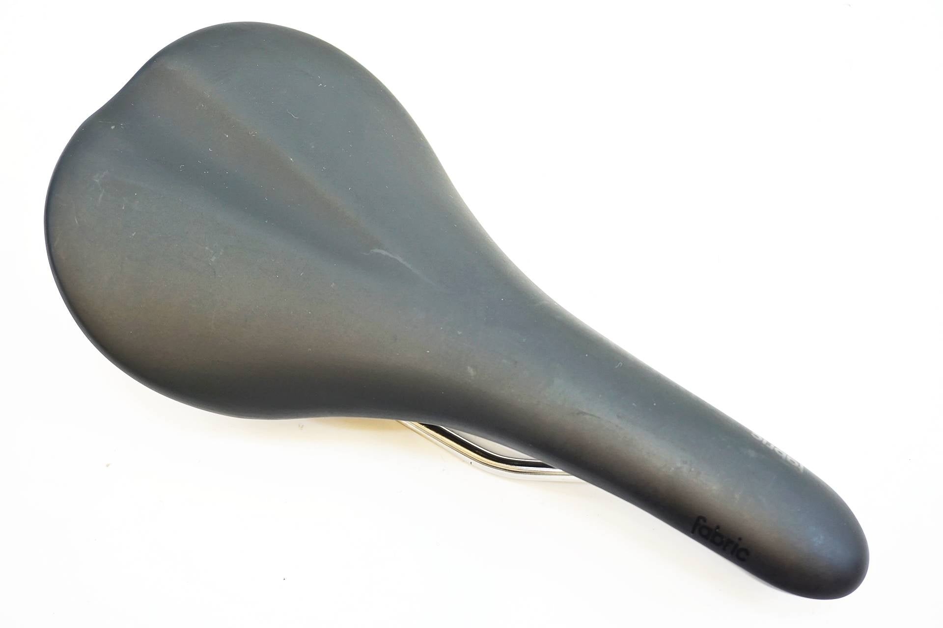 FABRIC 「ファブリック」 SCOOP RACE SHALLOW サドル / 有明ガーデン店