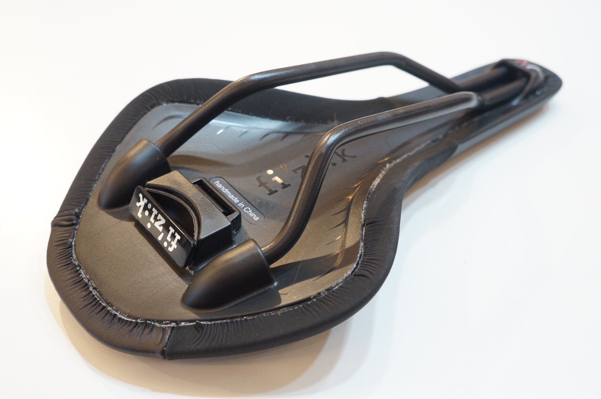 FIZIK 「フィジーク」 ANTARES R7 サドル / バイチャリ浦和ベース