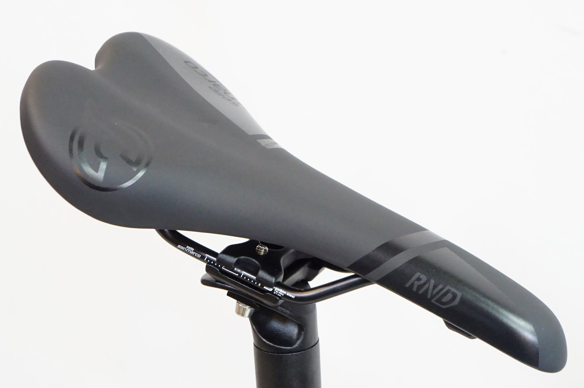 CINELLI 「チネリ」 ZYDECO GRX 2024年モデル グラベルロード