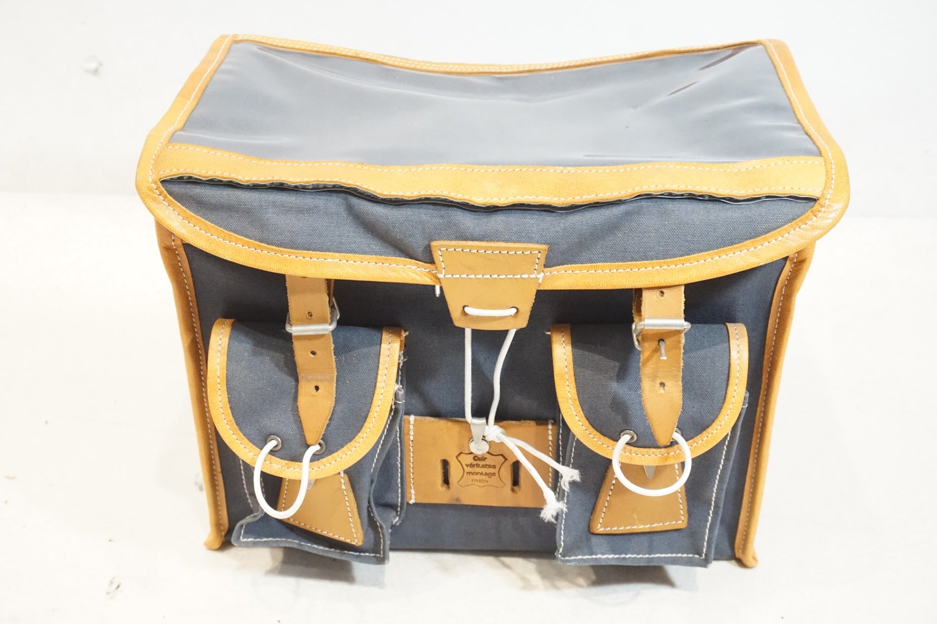 GILLES 「ジル」 BERTHOUD フロントバッグ / 横浜戸塚店