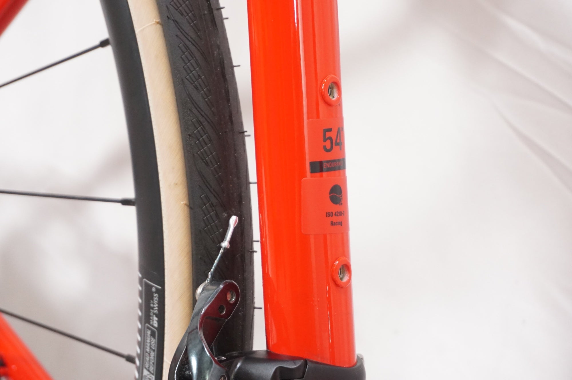TREK 「トレック」 DOMANE AL 4 GEN 4 2025年モデル ロードバイク / AKIBA店