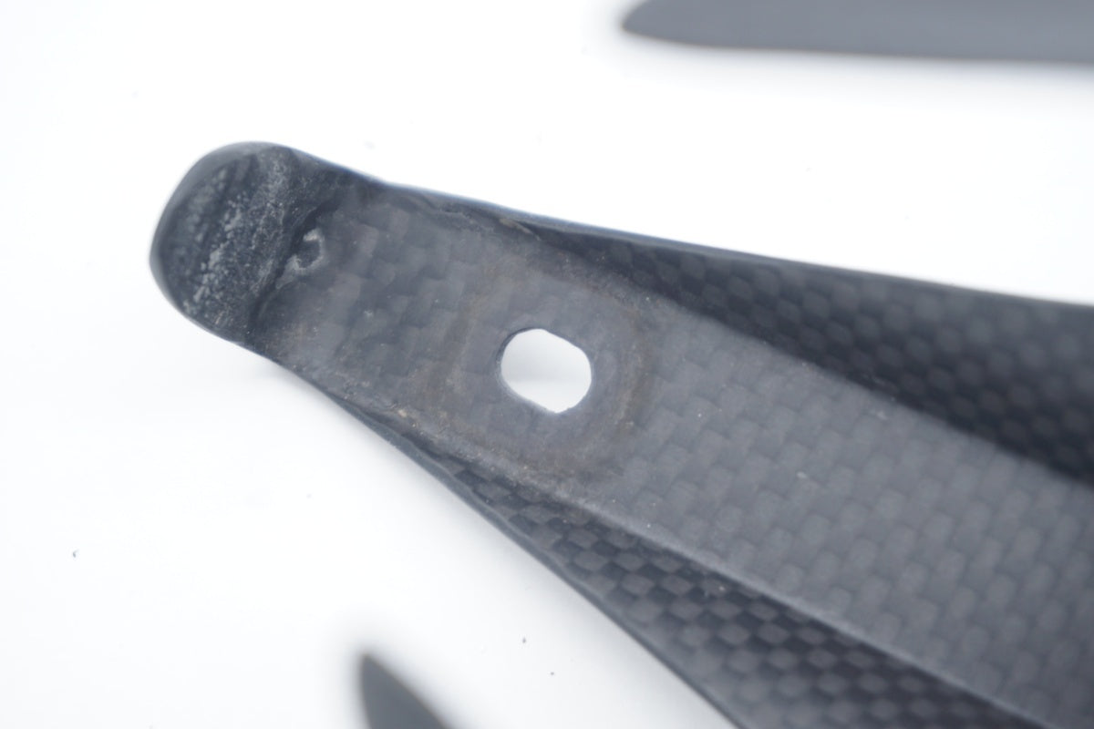 ブランド不明 カーボン柄 ボトルケージ / 滋賀大津店