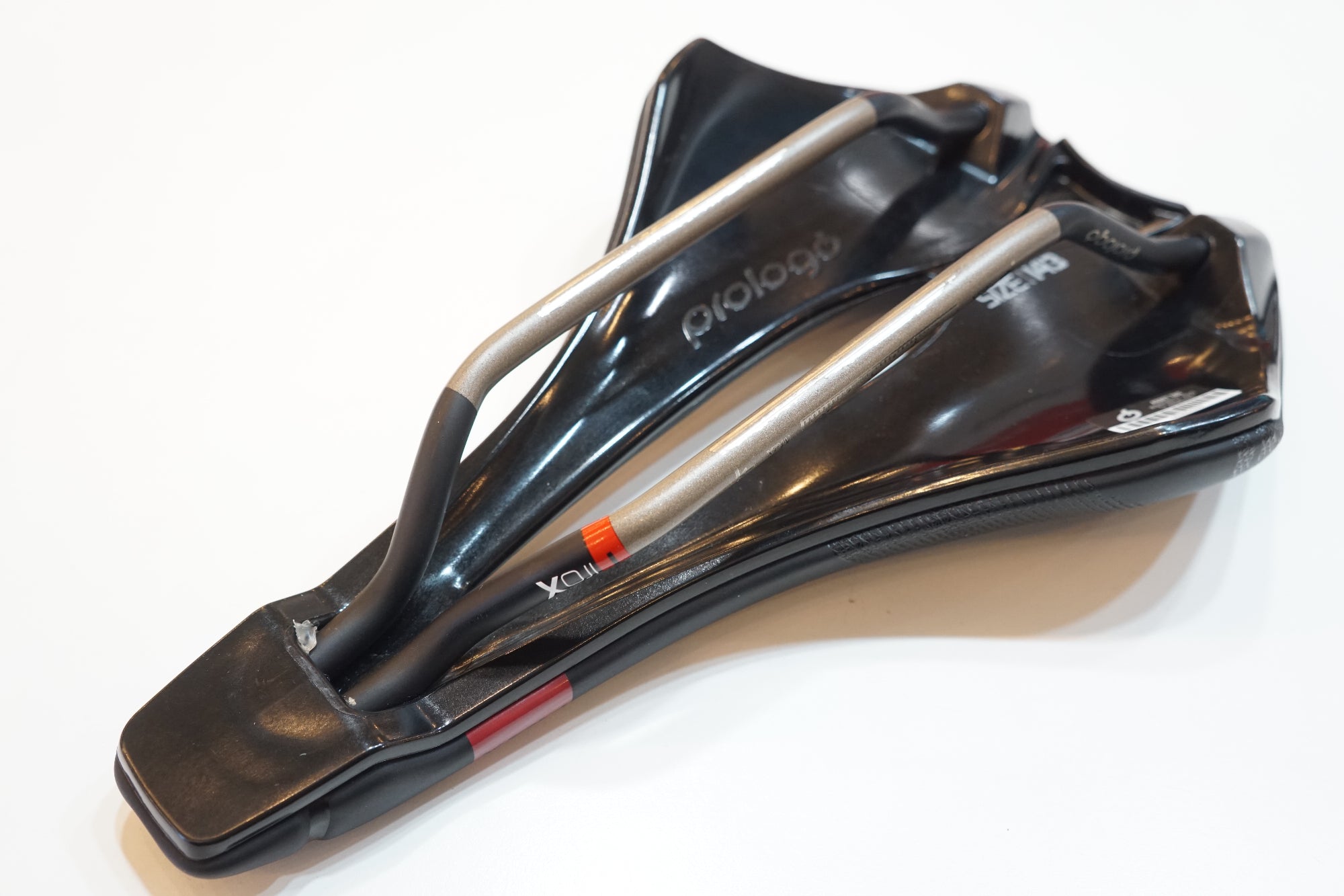 PROLOGO 「プロロゴ」 DIMENSION AGX サドル / バイチャリ浦和ベース